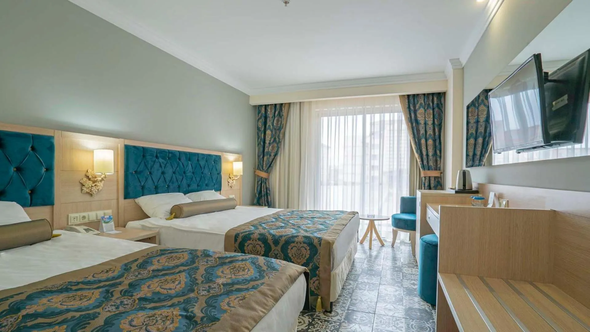 Bed in Dream World Palace