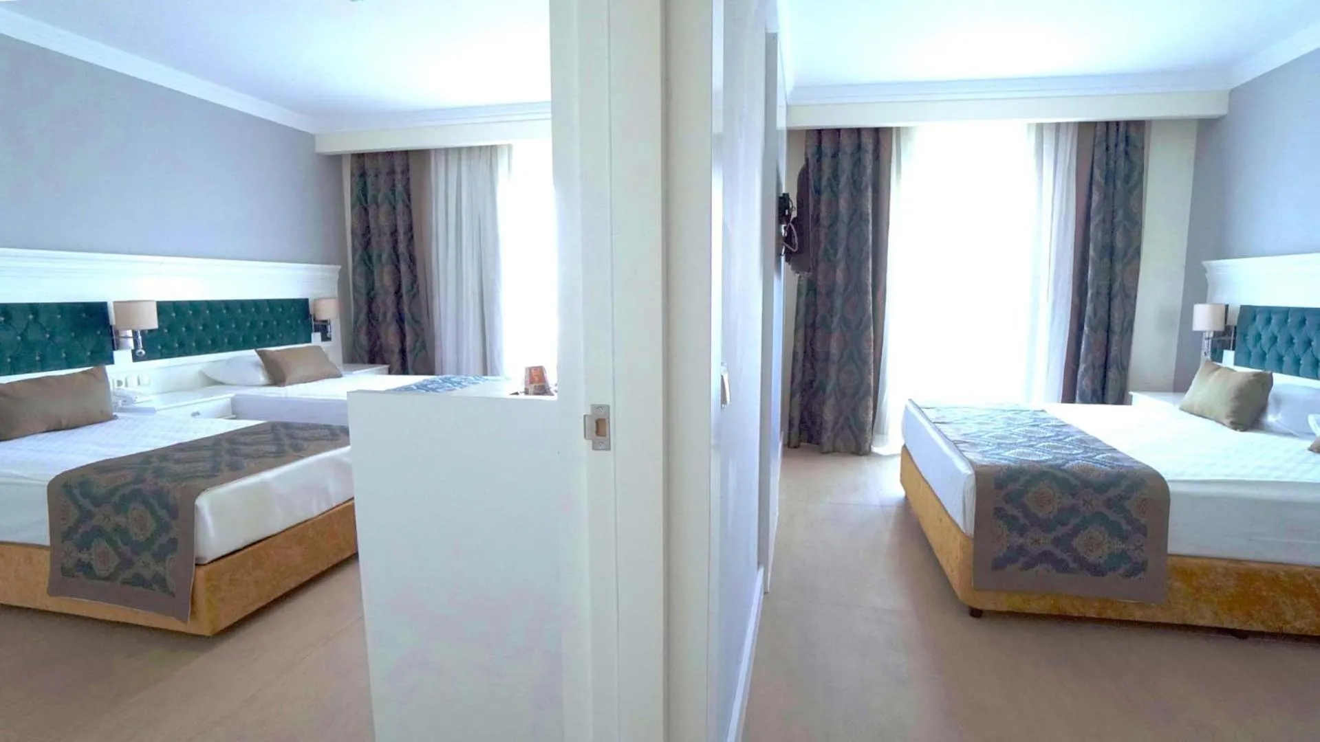 Bed in Dream World Palace
