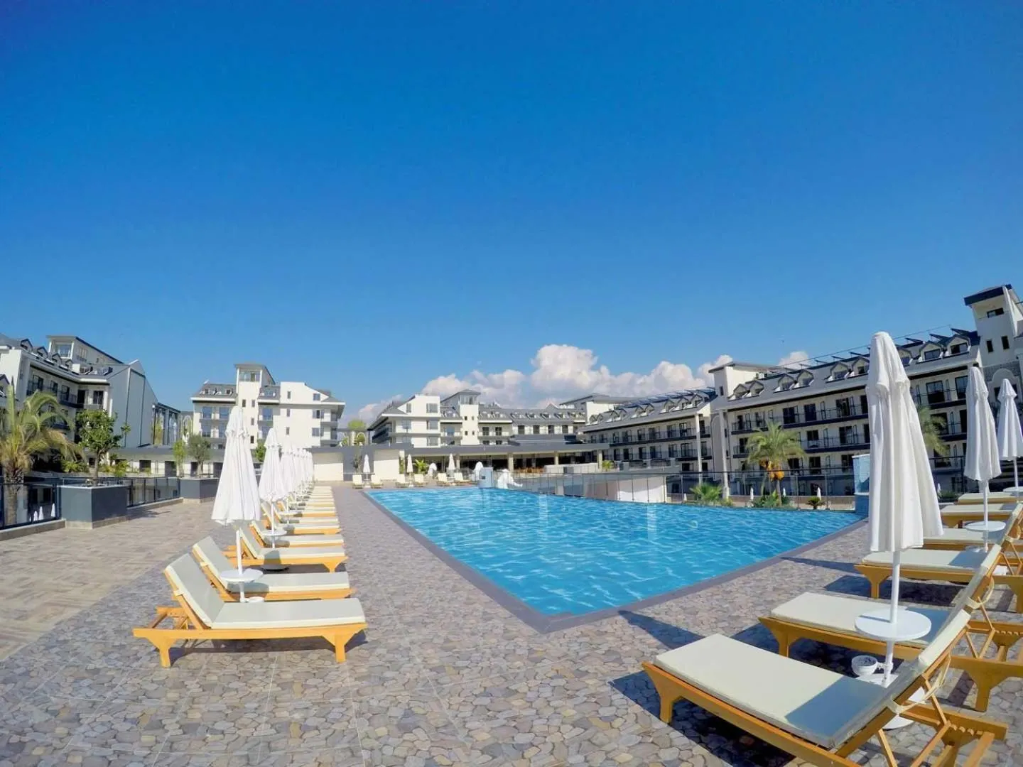 Pool view in Dream World Palace