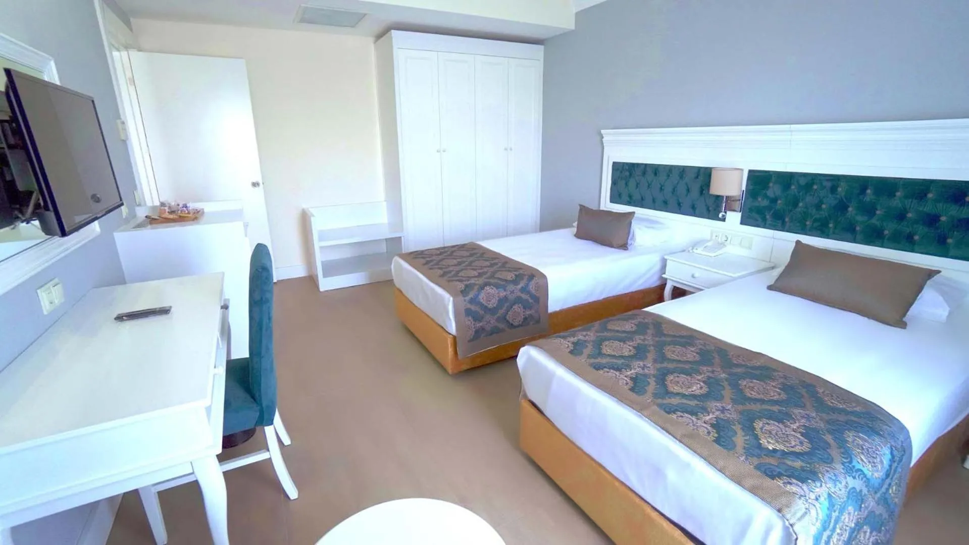 Bed in Dream World Palace