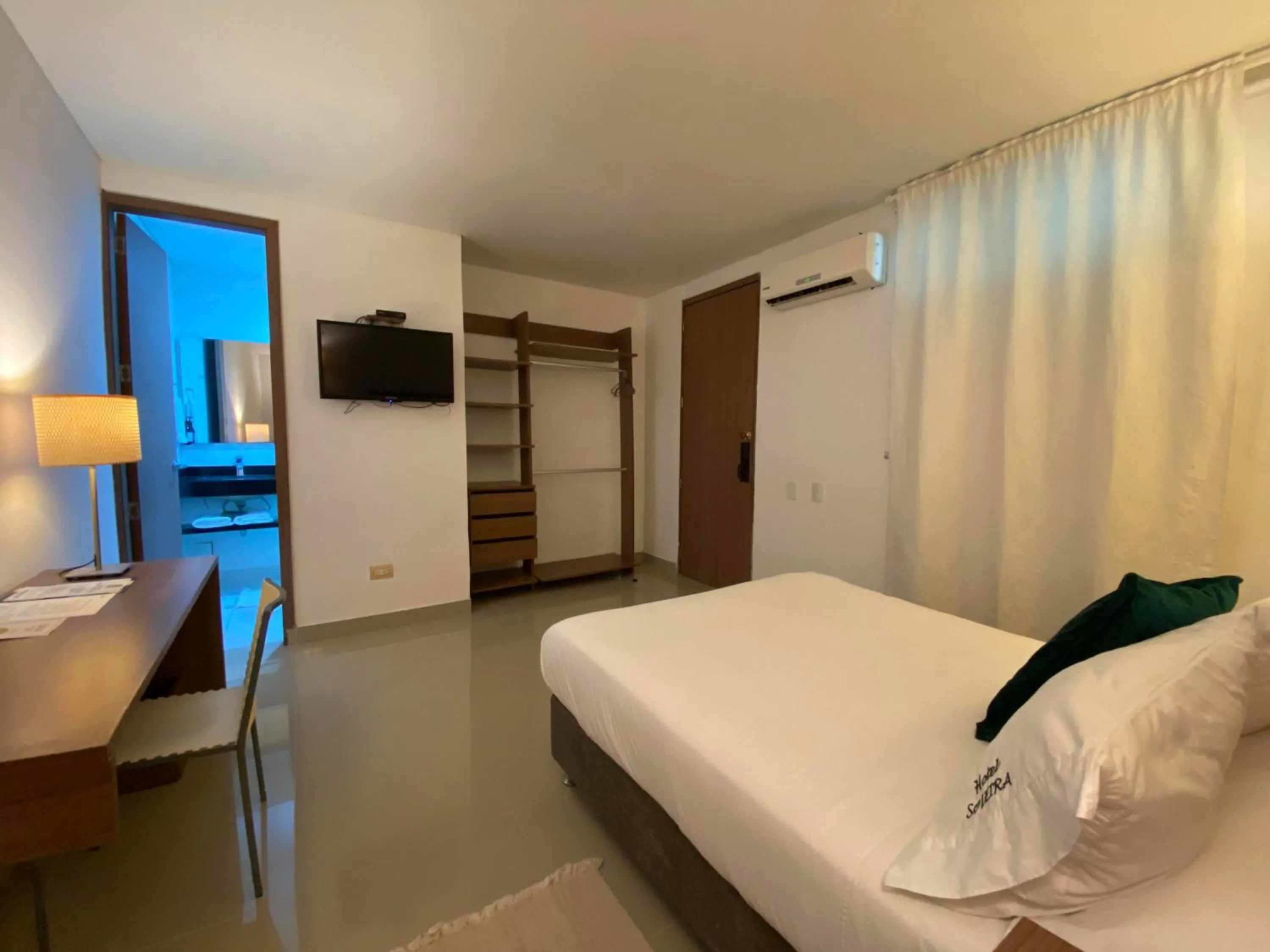 Photo of the whole room, Bed in Hotel Soleira