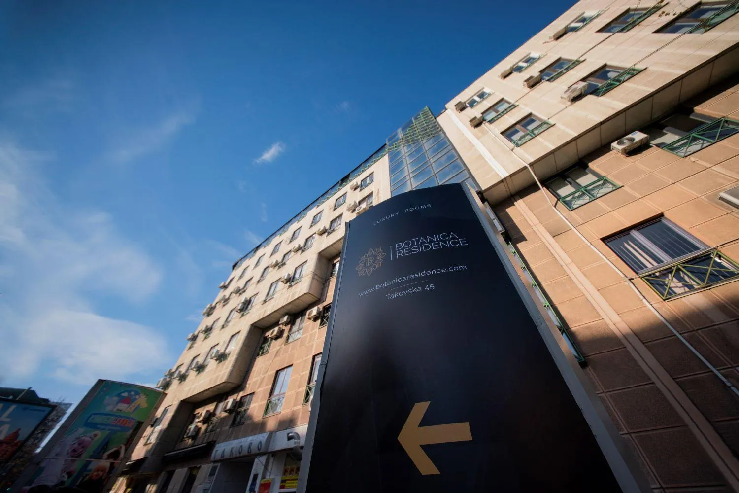 Property building in Botanica Residence