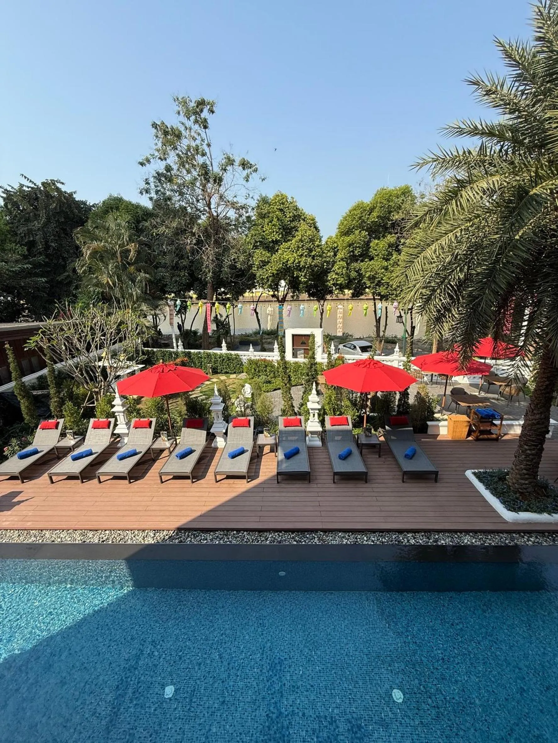 Patio in March Hotel & Suite Riverside