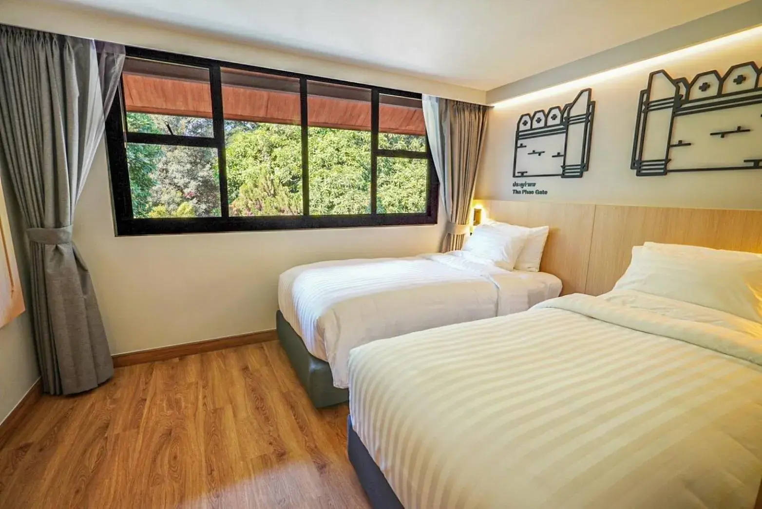 Photo of the whole room, Bed in March Hotel & Suite Riverside Photo of the whole room, Bed in March Hotel & Suite Riverside