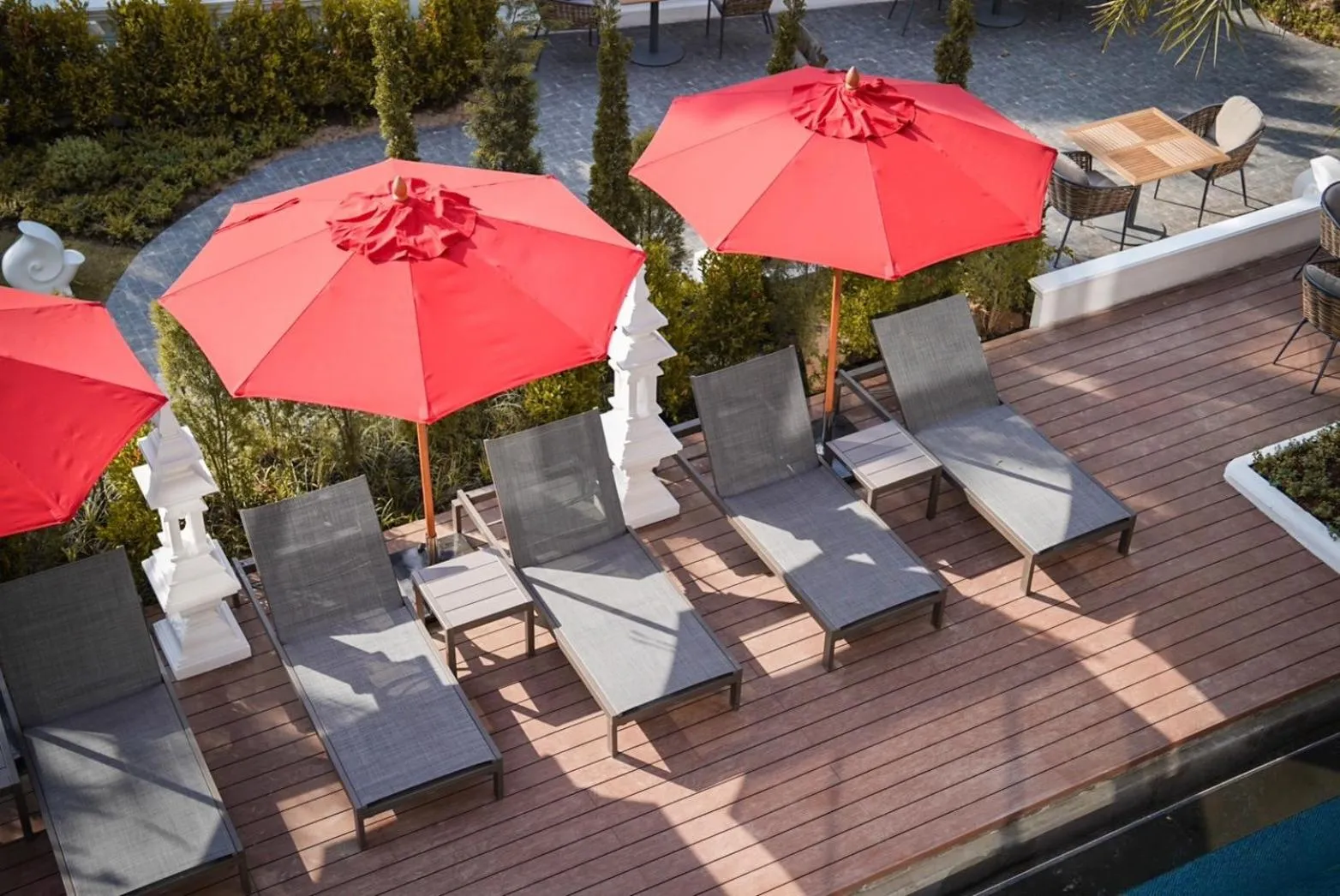 Swimming pool in March Hotel & Suite Riverside