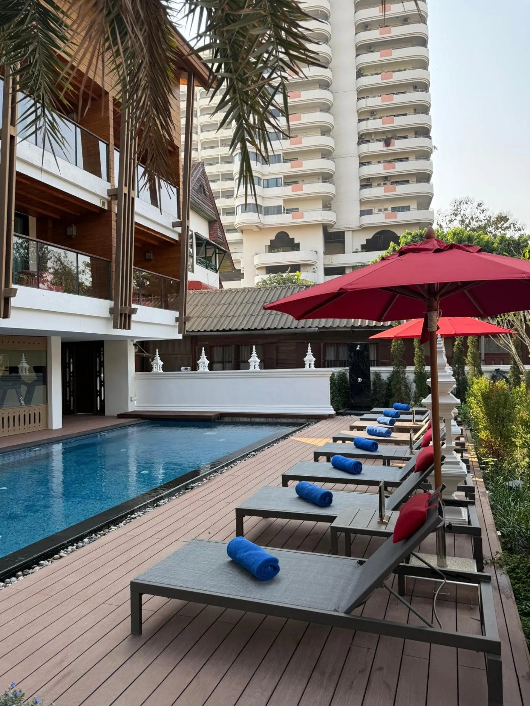 Swimming pool in March Hotel & Suite Riverside