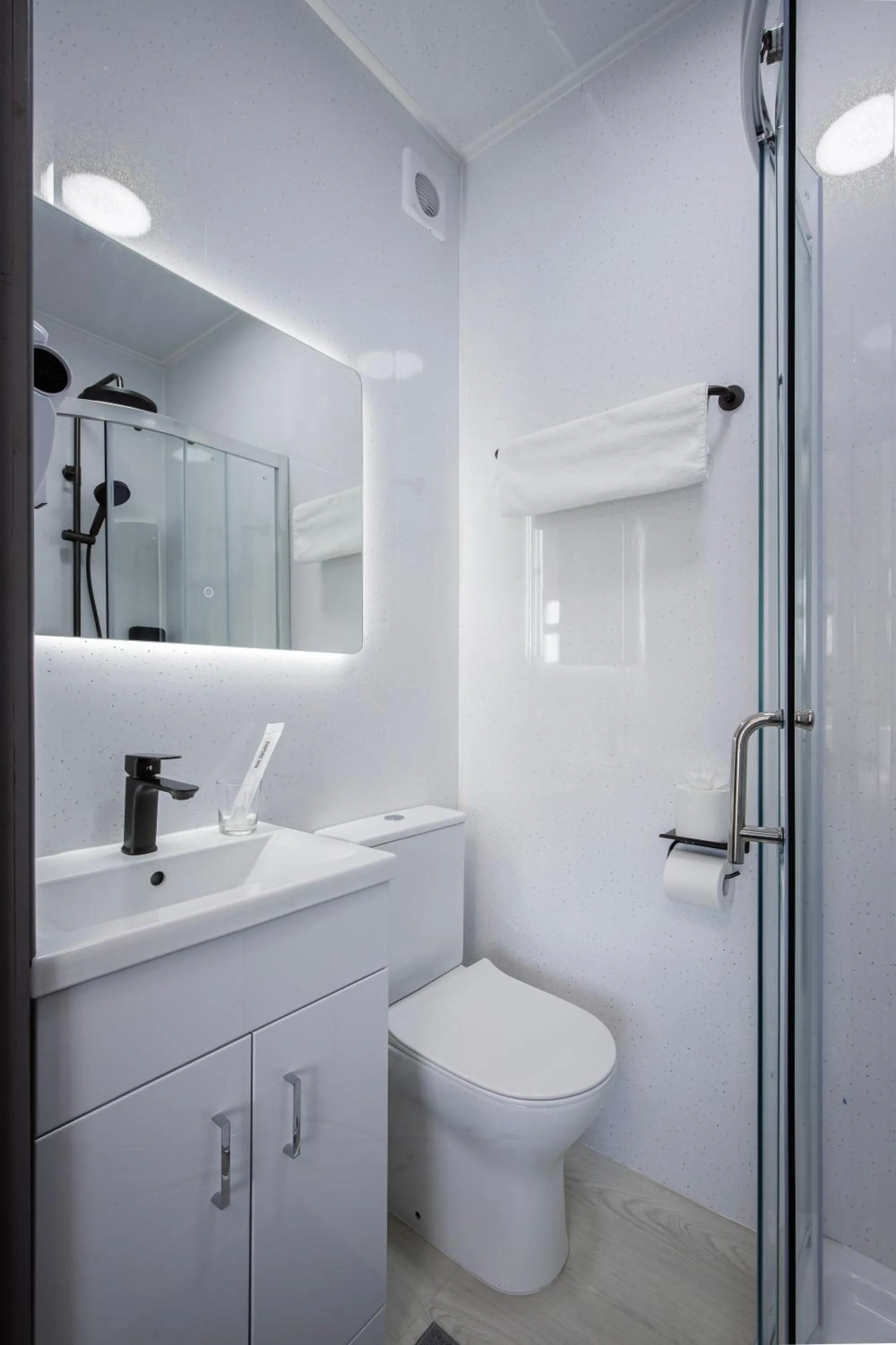 Bathroom in Empire Inn