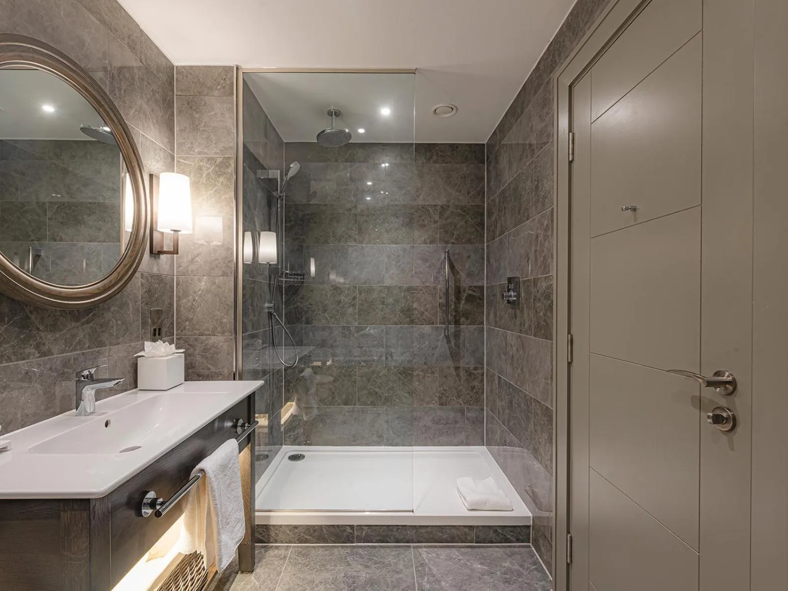 Shower in Dakota Newcastle