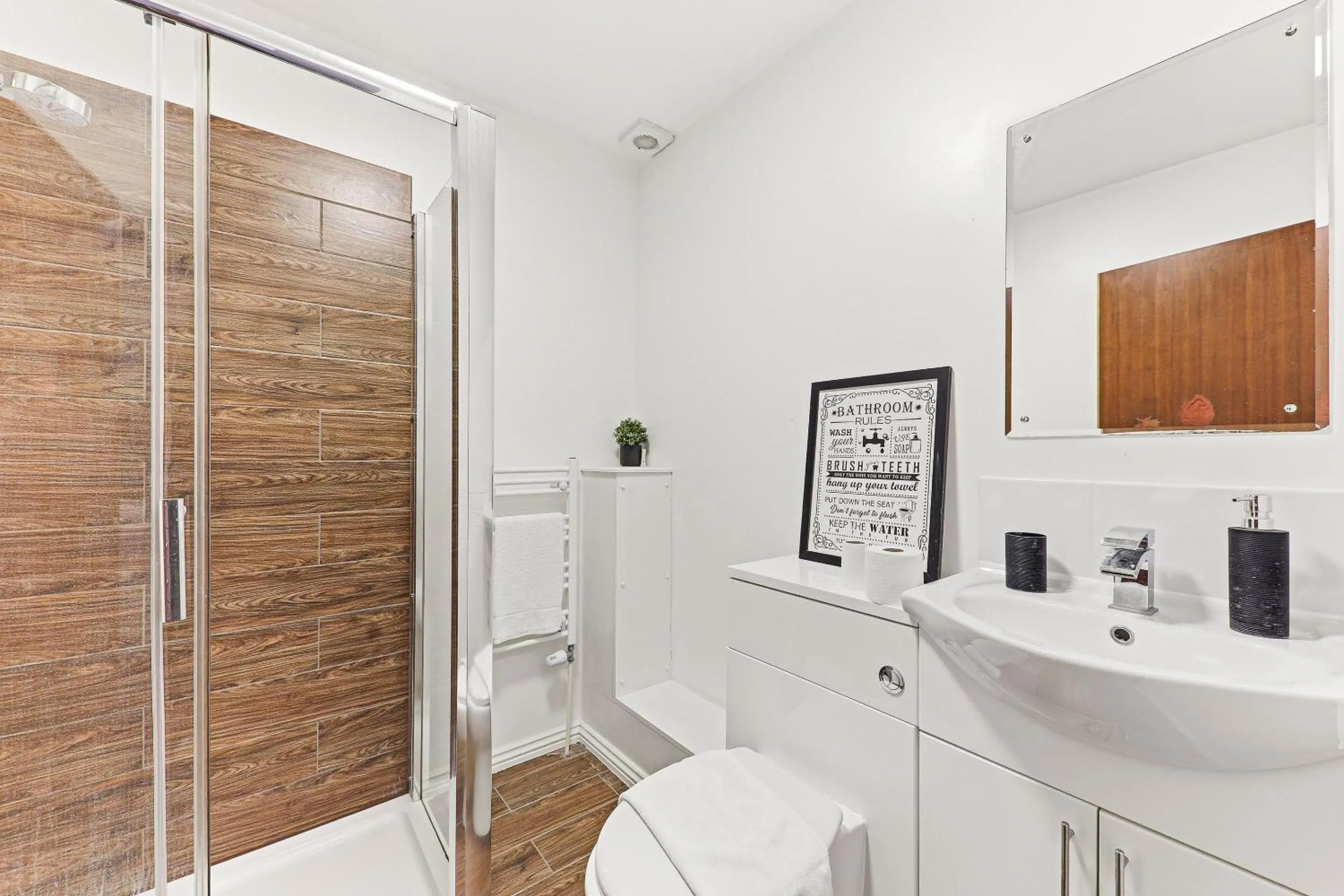 Bathroom in Hayy Studios at Castleford