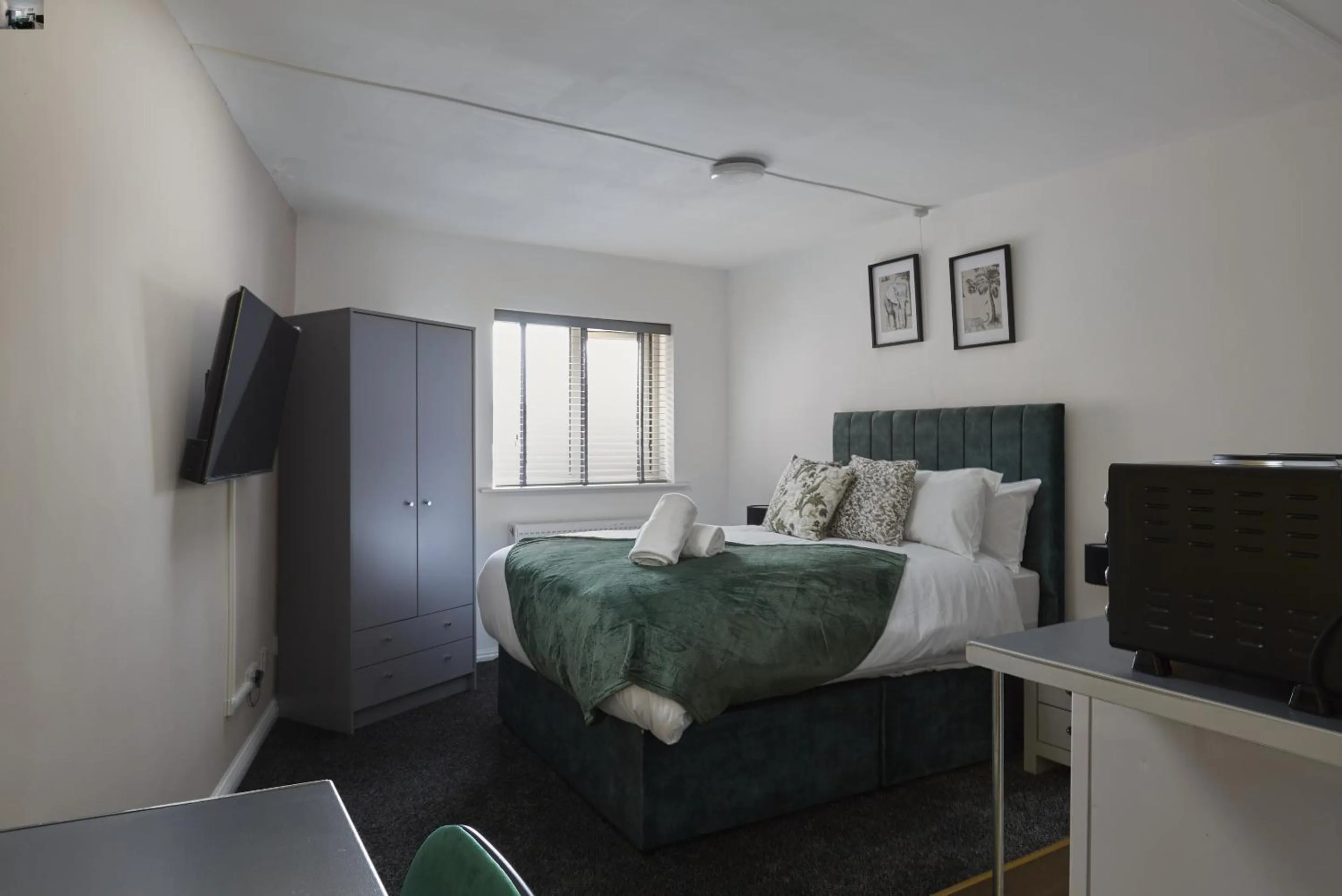 Bedroom in Hayy Studios at Castleford