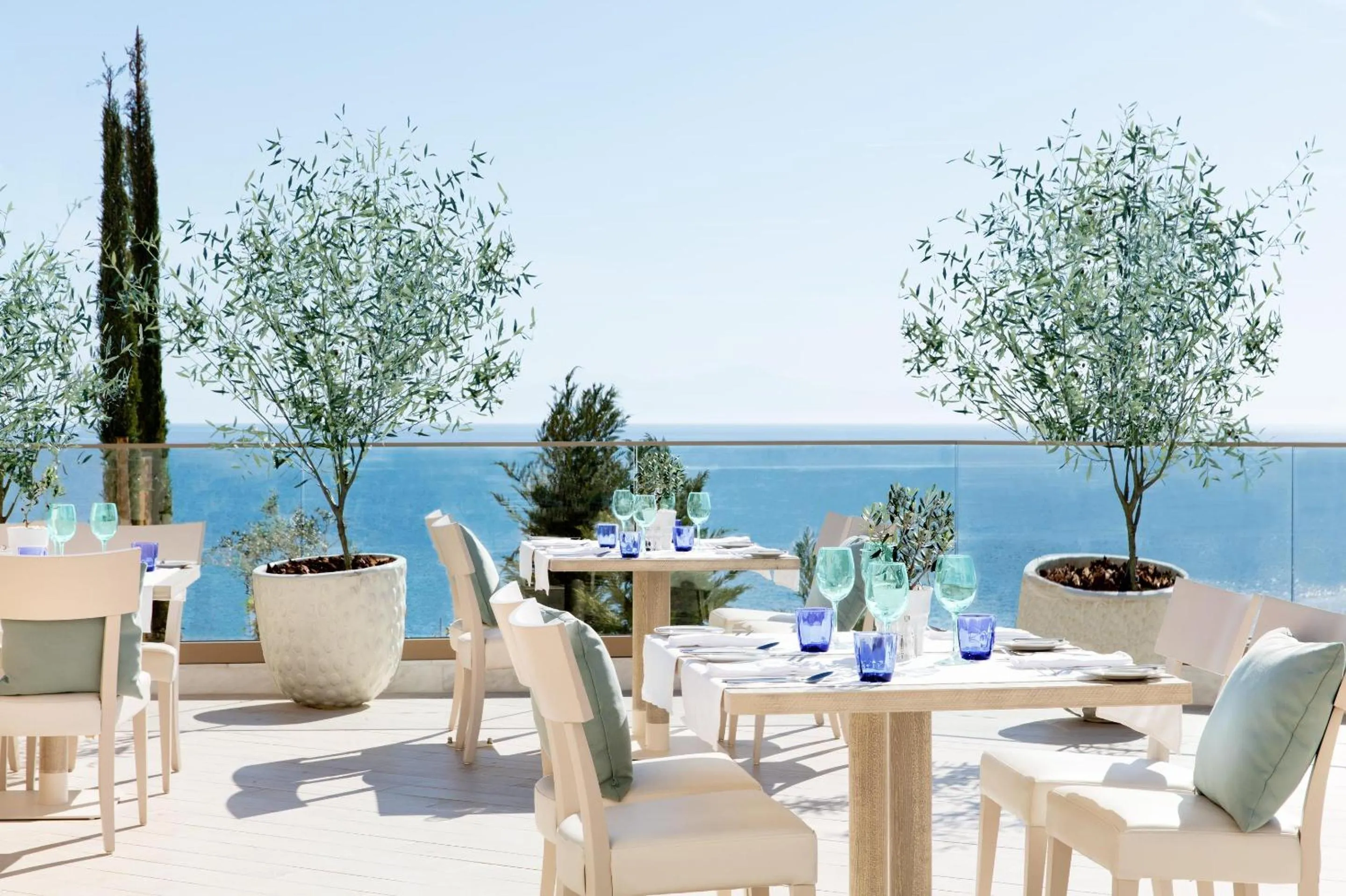 Restaurant/places to eat in Ikos Oceania