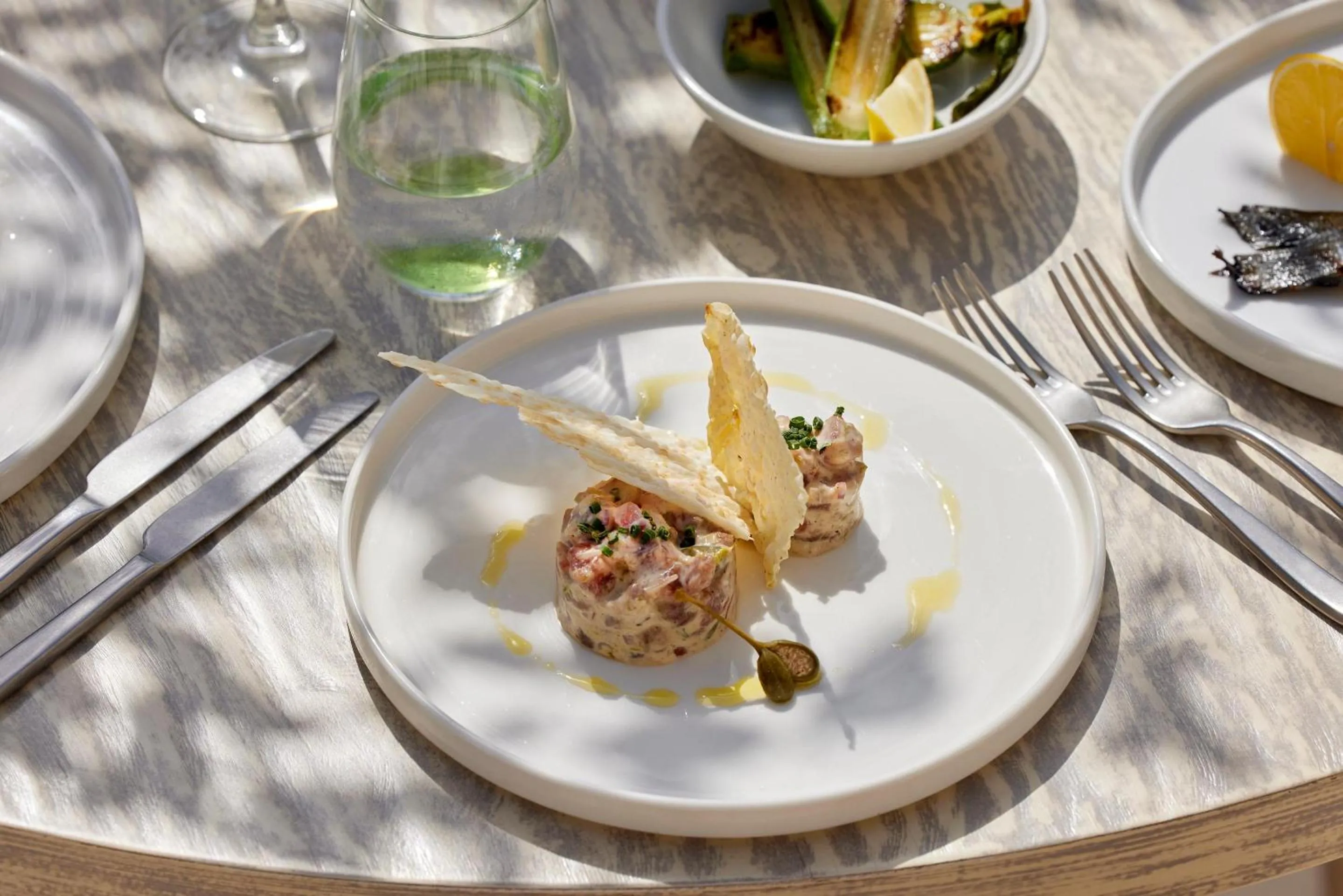 Restaurant/places to eat in Ikos Oceania