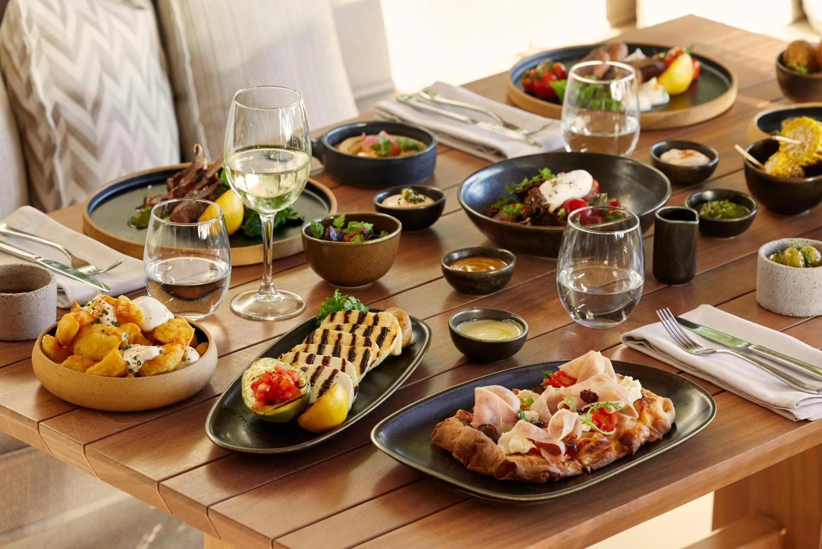 Restaurant/places to eat in Ikos Oceania