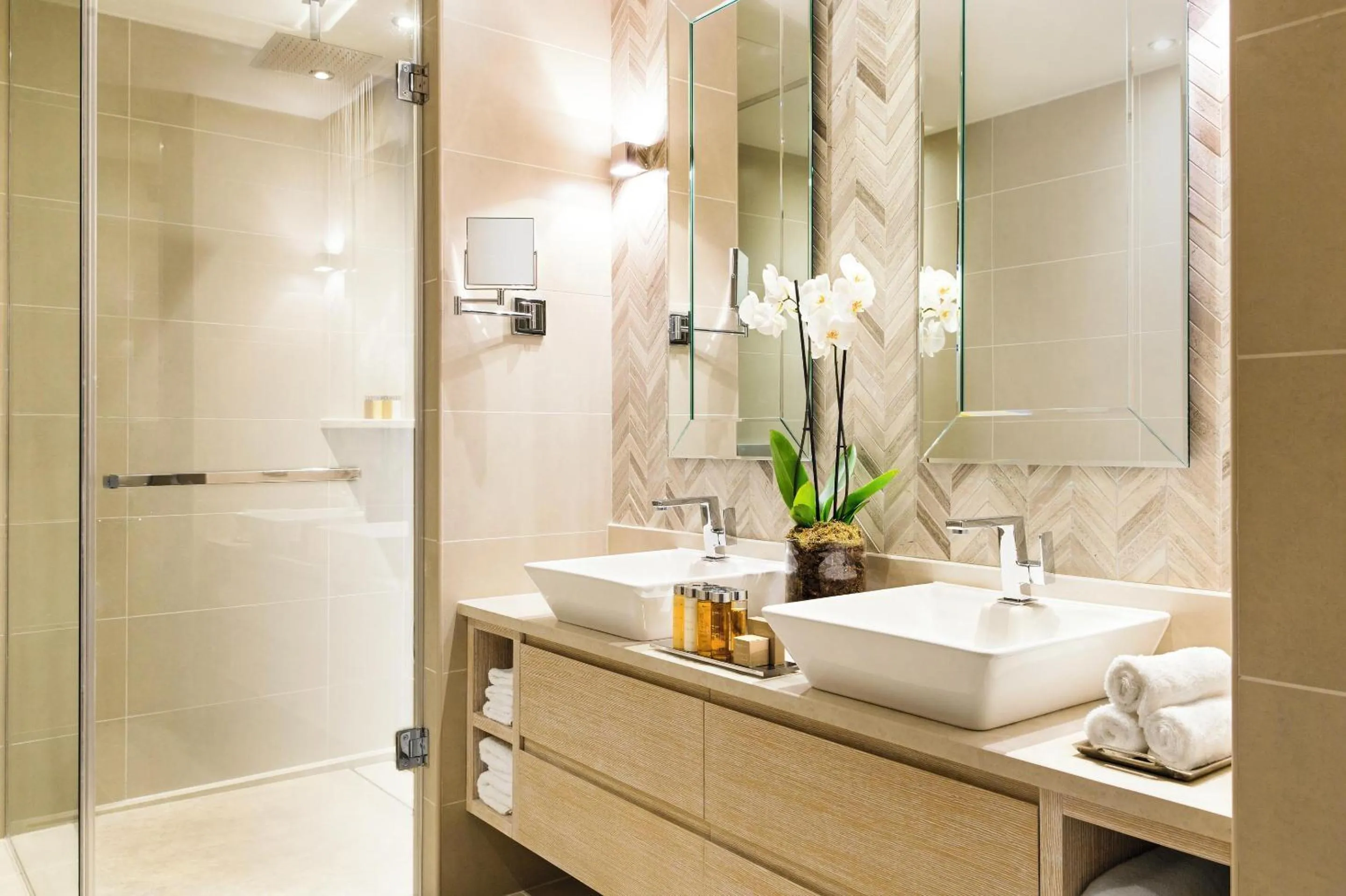 Bathroom in Ikos Oceania