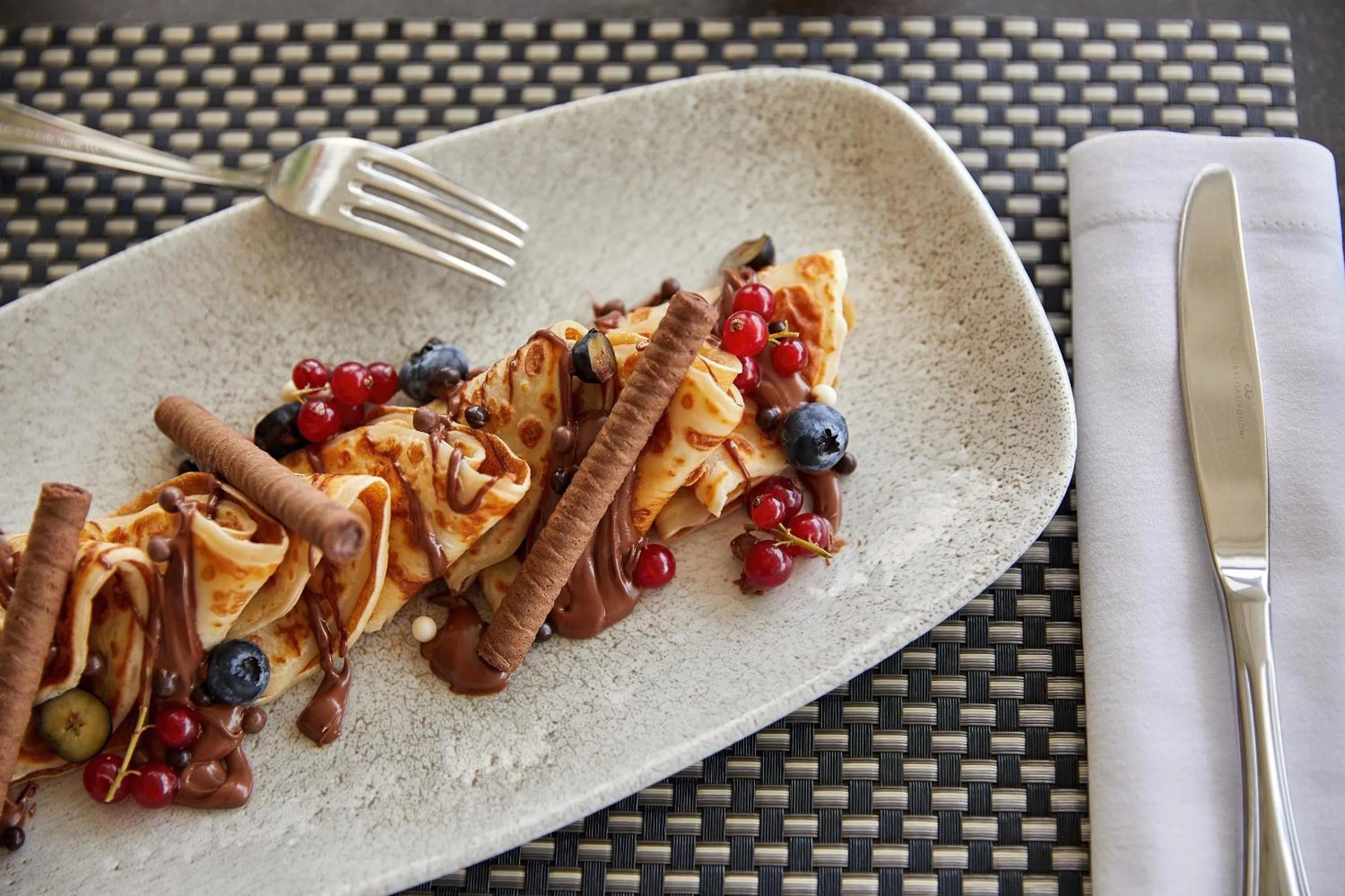 Restaurant/places to eat in Sani Club