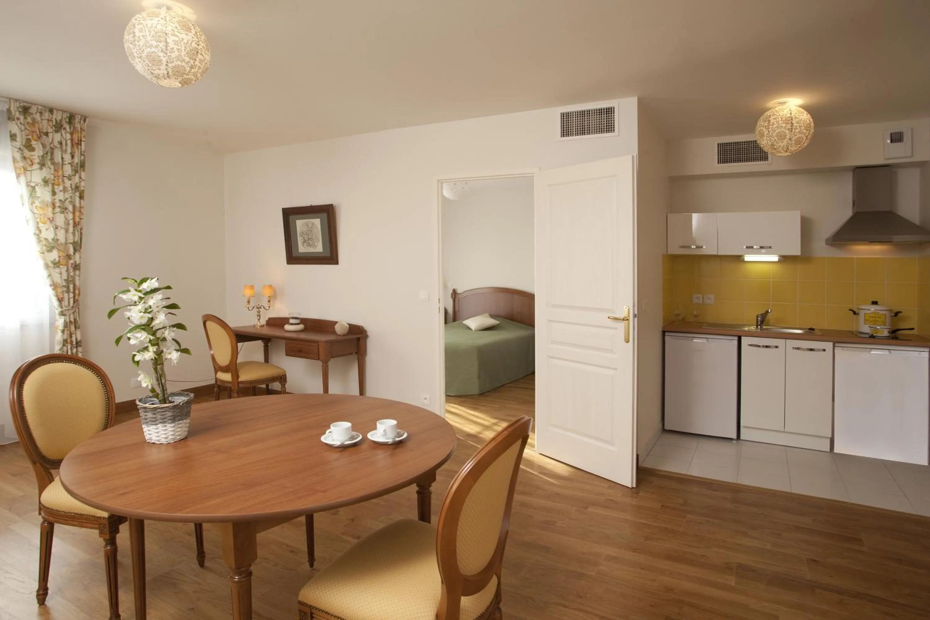 Kitchen or kitchenette in Medicis Home Beaune