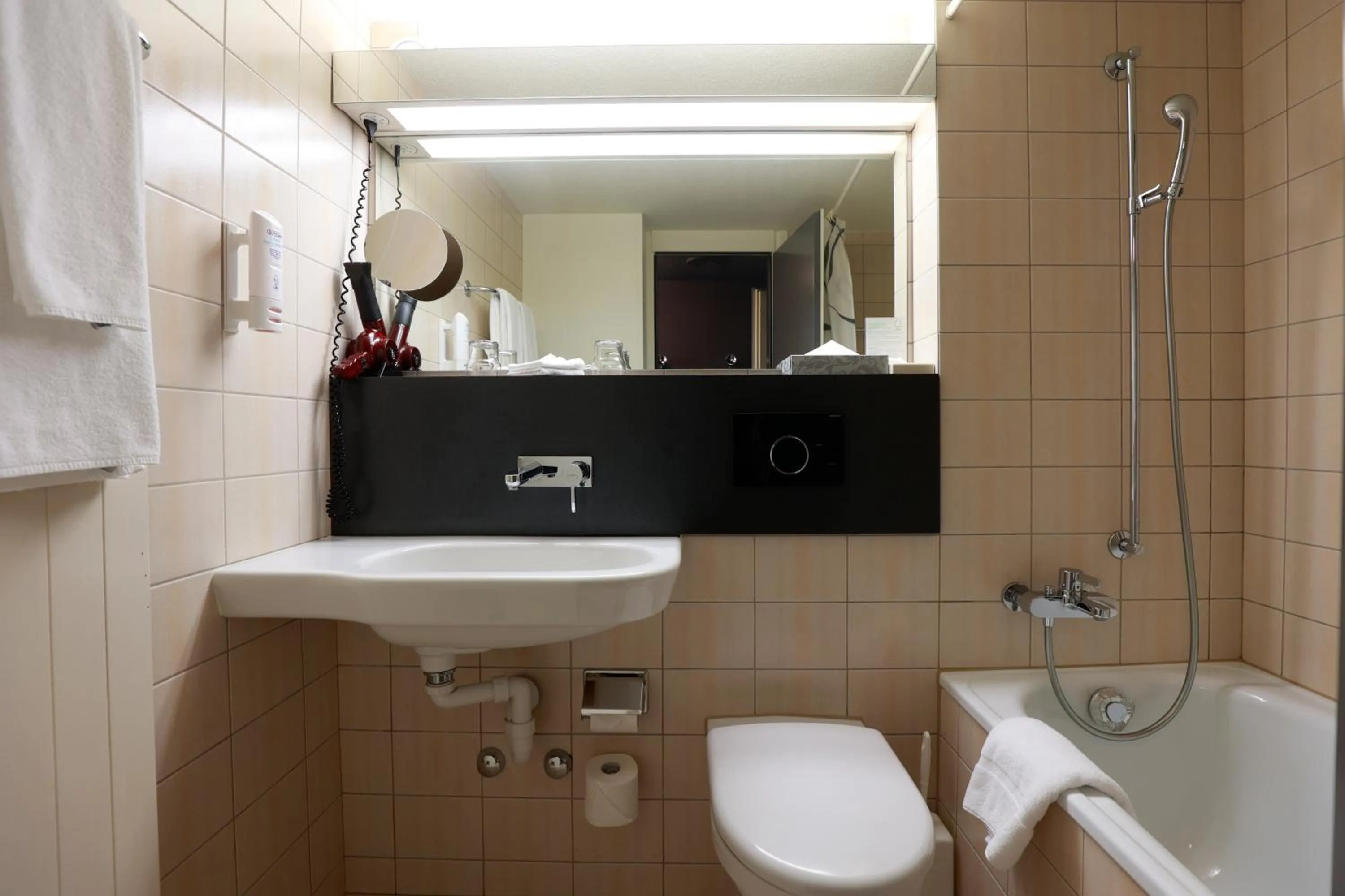 Bathroom in Hotel Thurgauerhof Self-Check-in