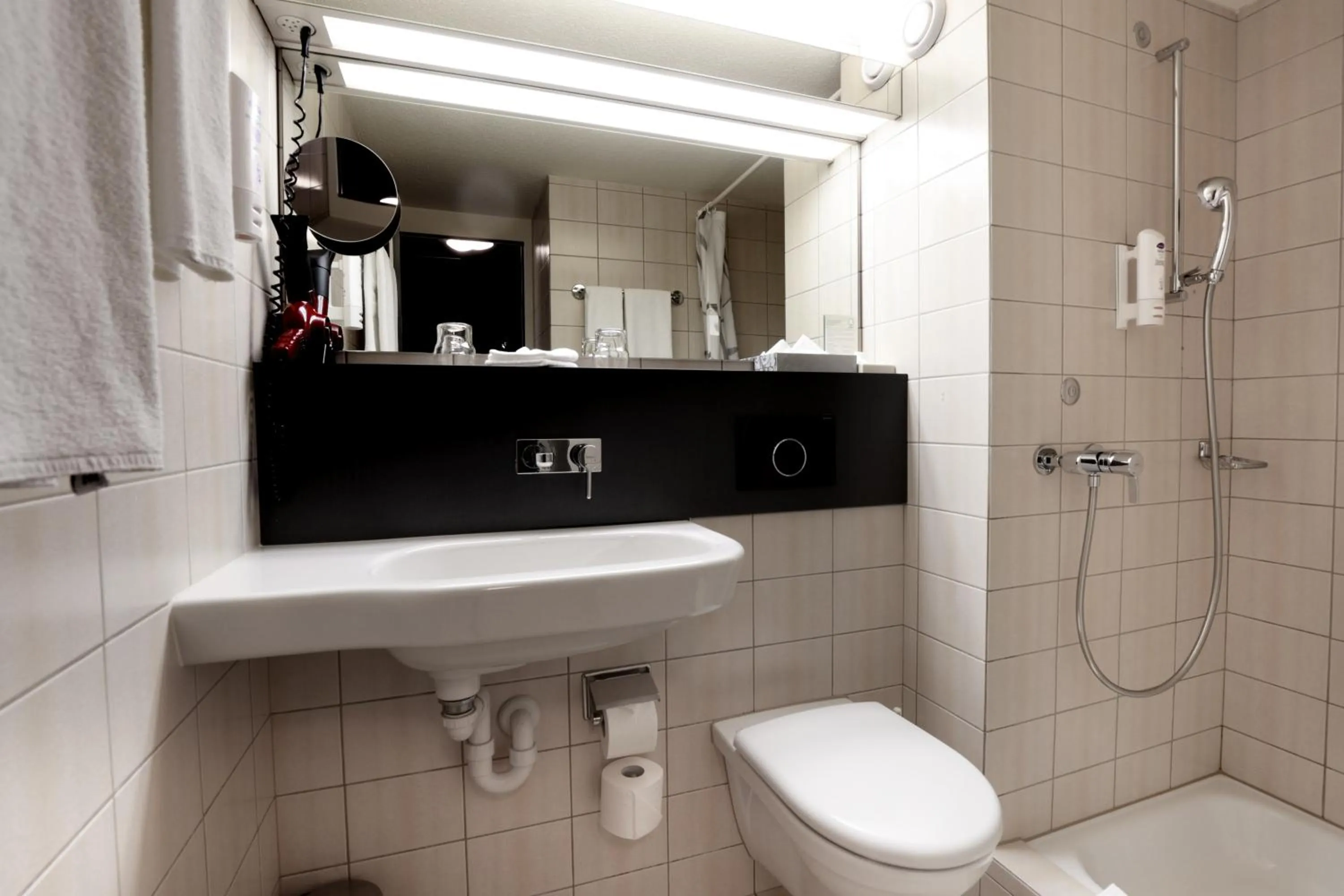 Bathroom in Hotel Thurgauerhof Self-Check-in