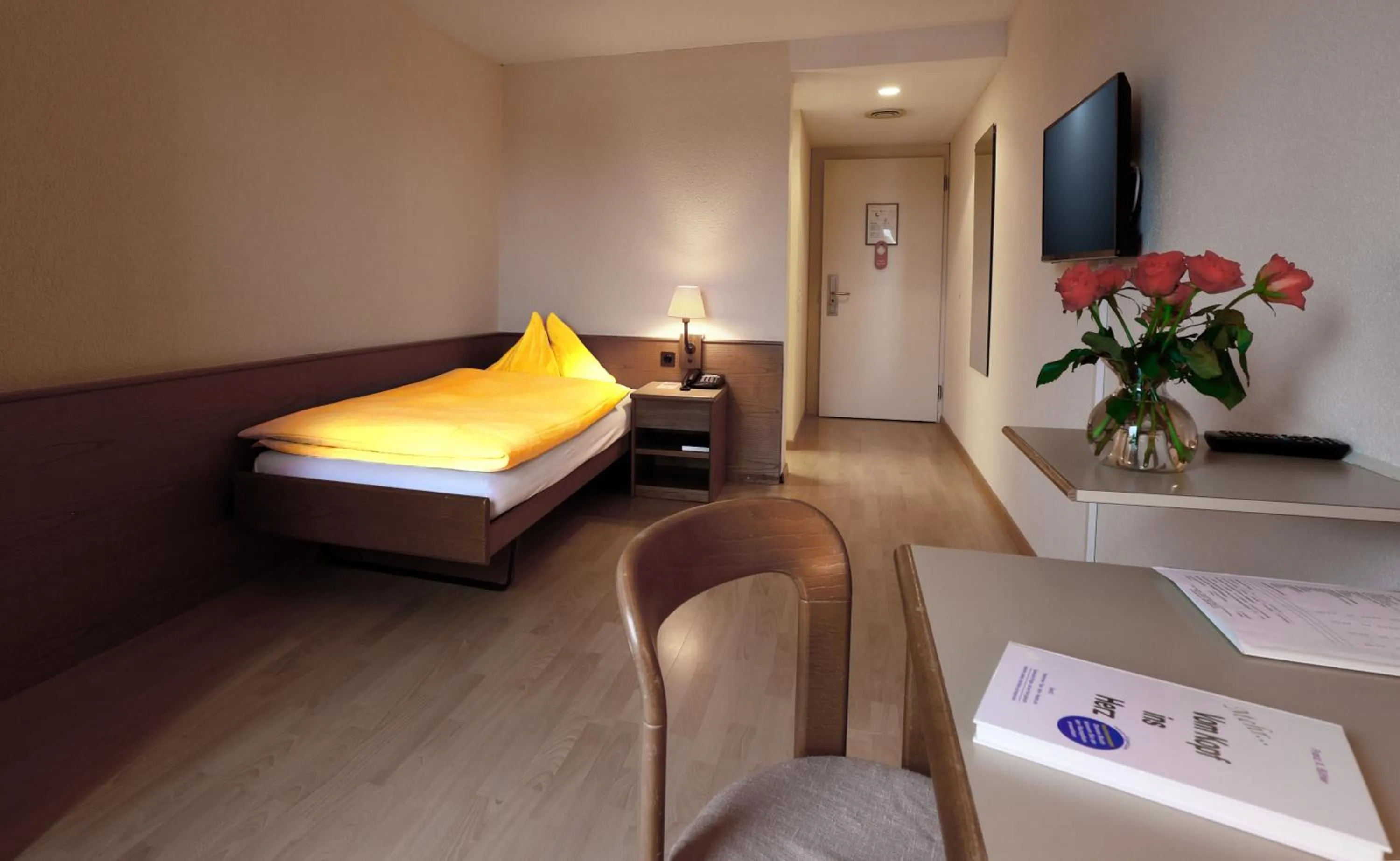 Photo of the whole room, Bed in Hotel Thurgauerhof Self-Check-in