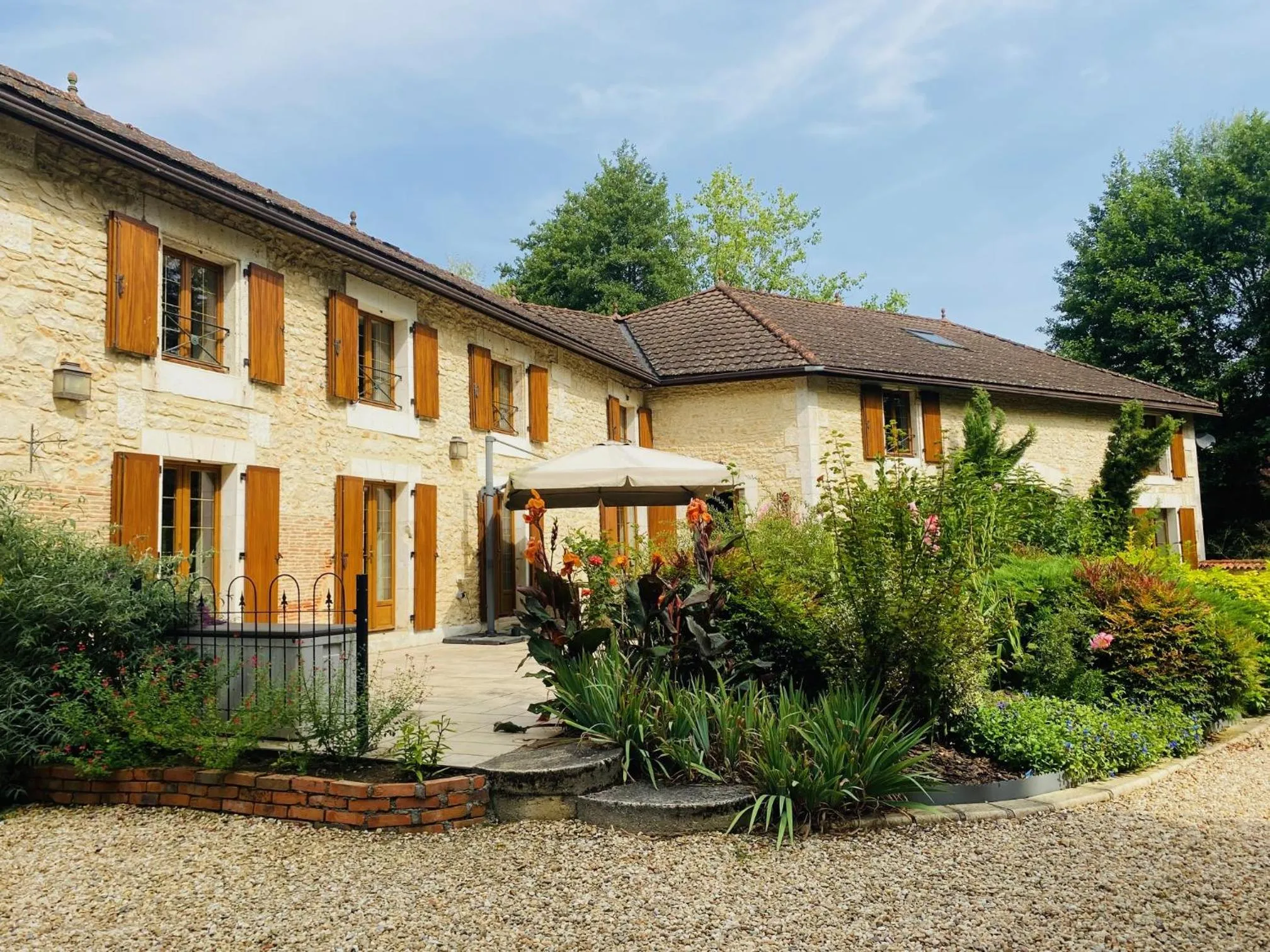 Property building in Moulin du Fontcourt