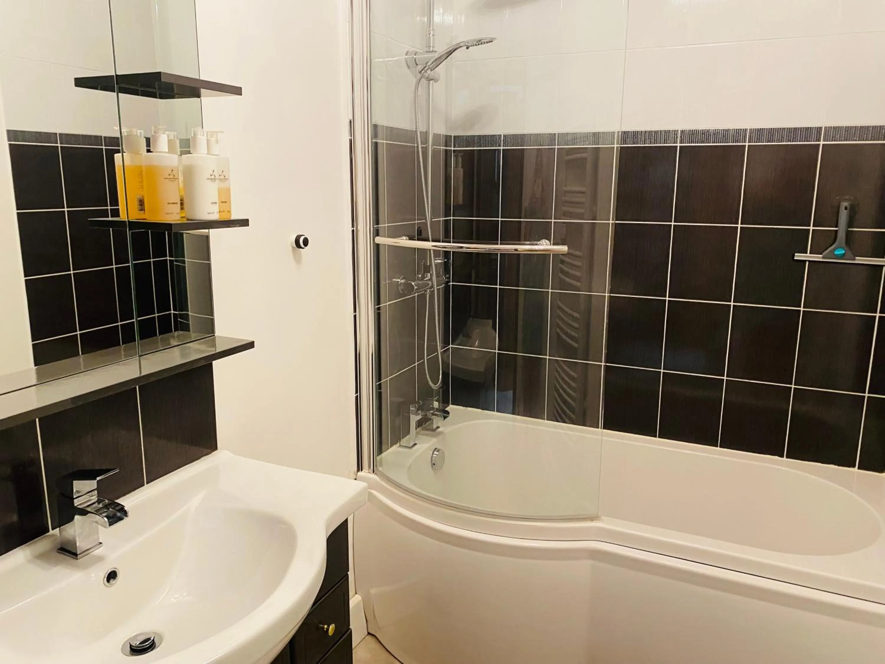 Bathroom in Moulin du Fontcourt