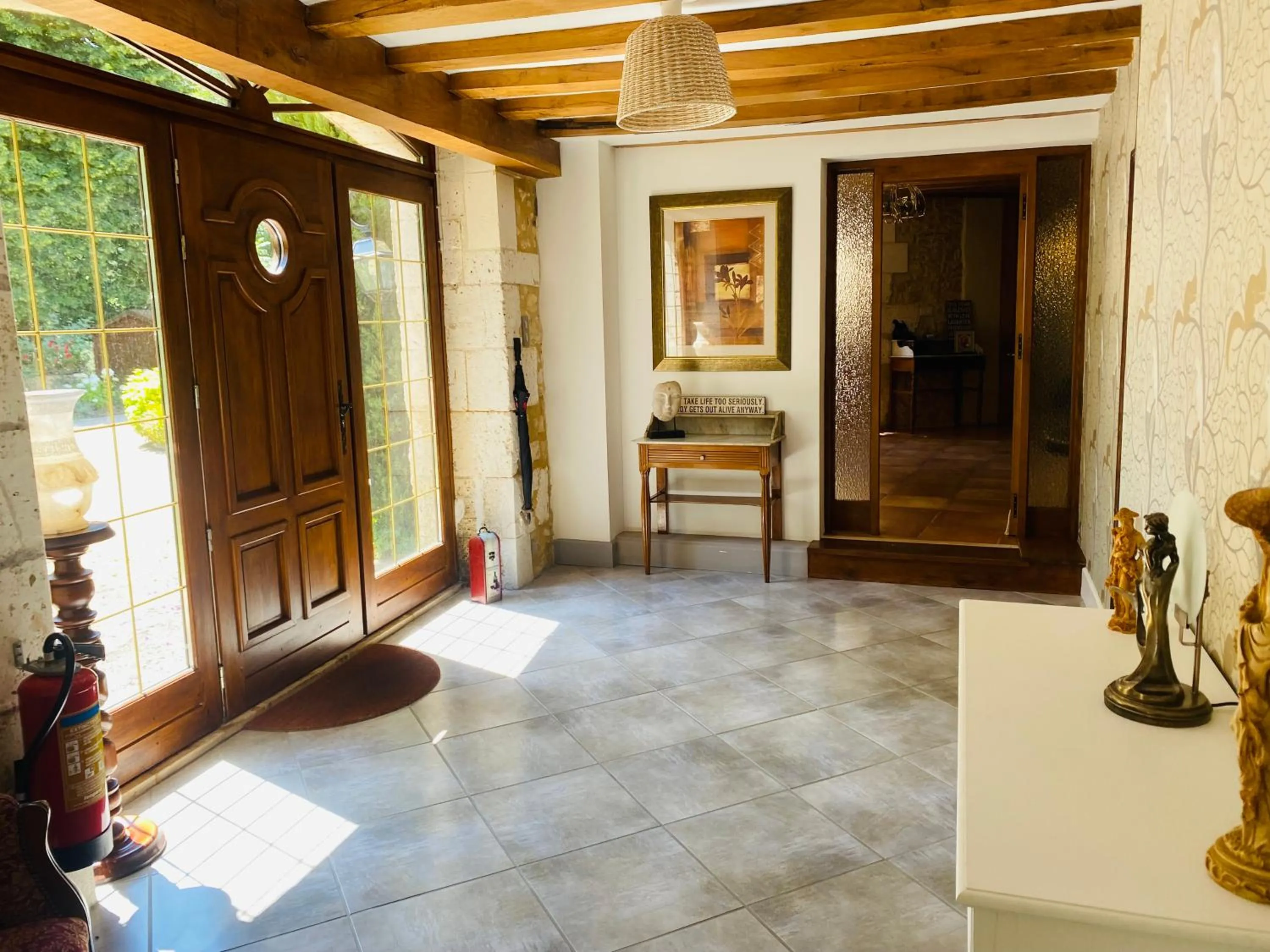 Facade/entrance in Moulin du Fontcourt