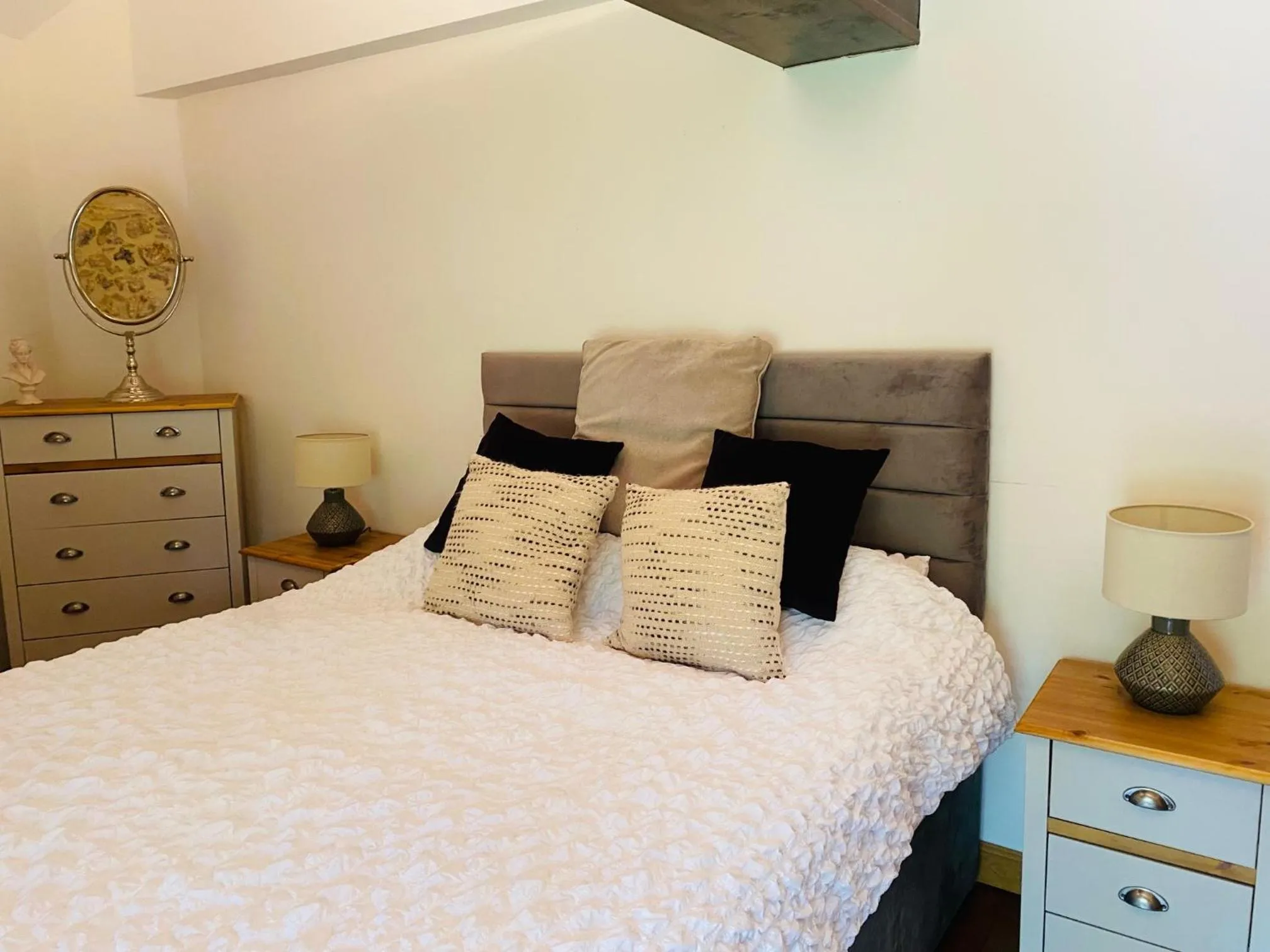 Bedroom, Bed in Moulin du Fontcourt