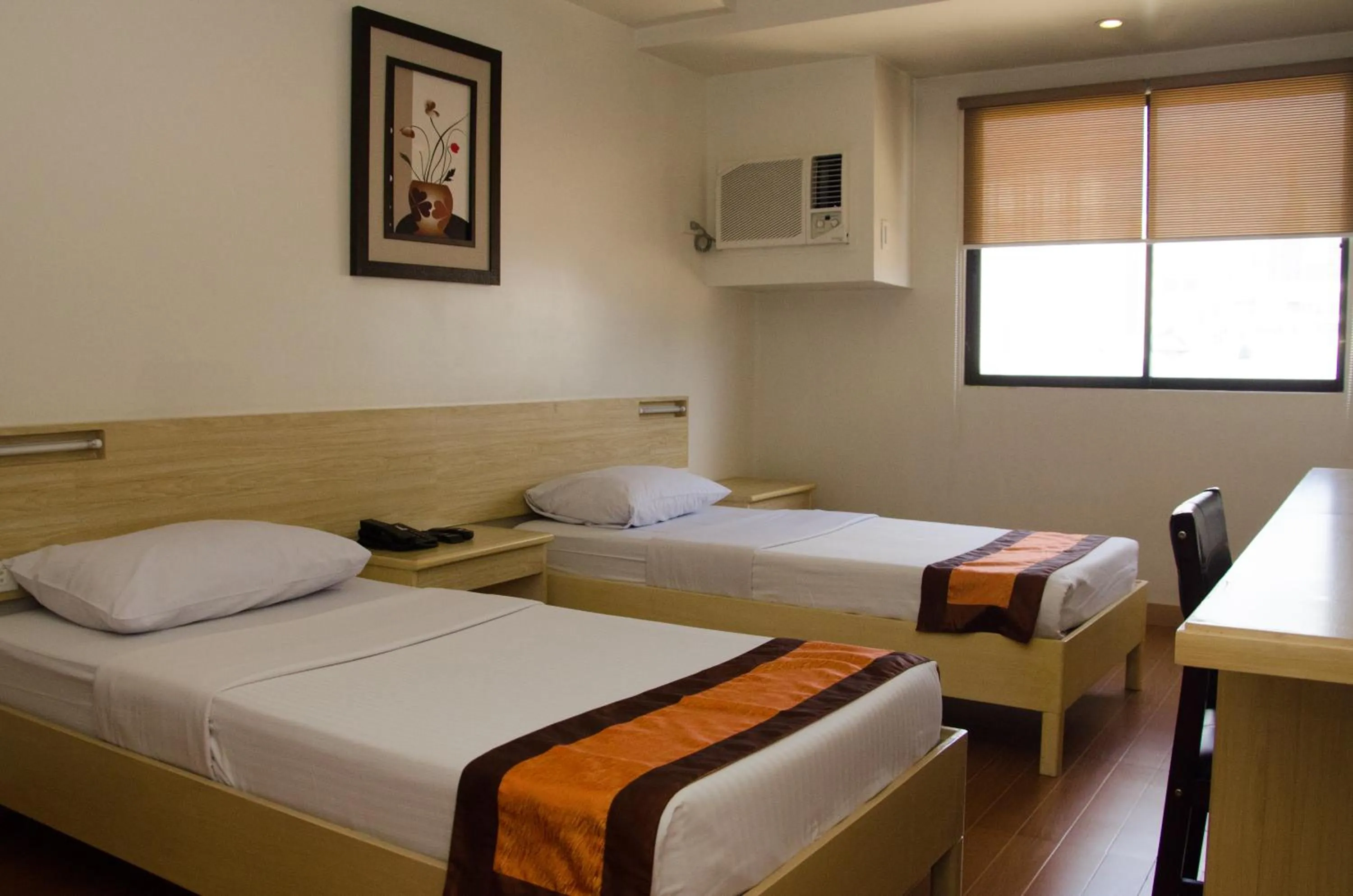 M Suites Hotel