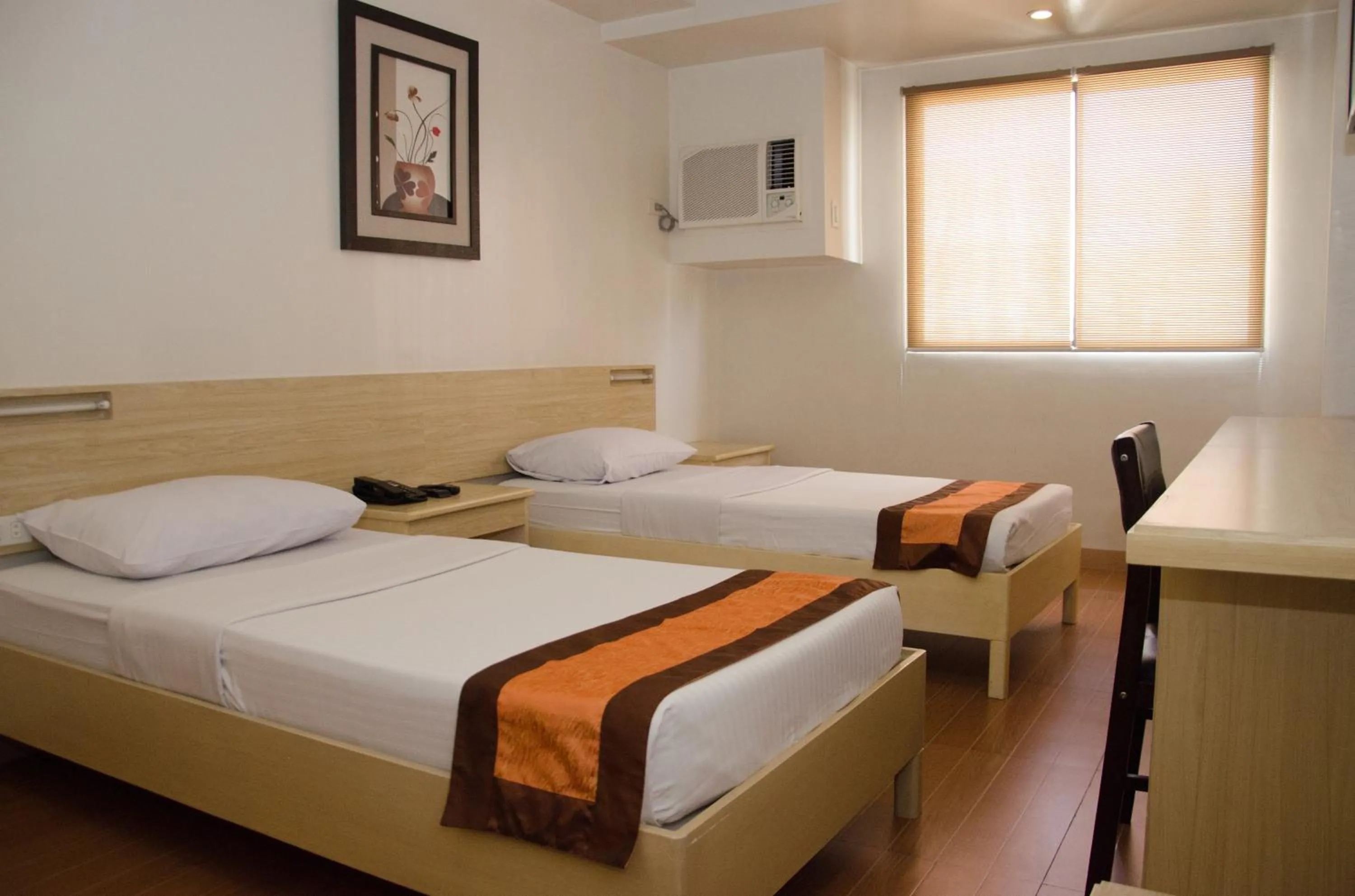 M Suites Hotel