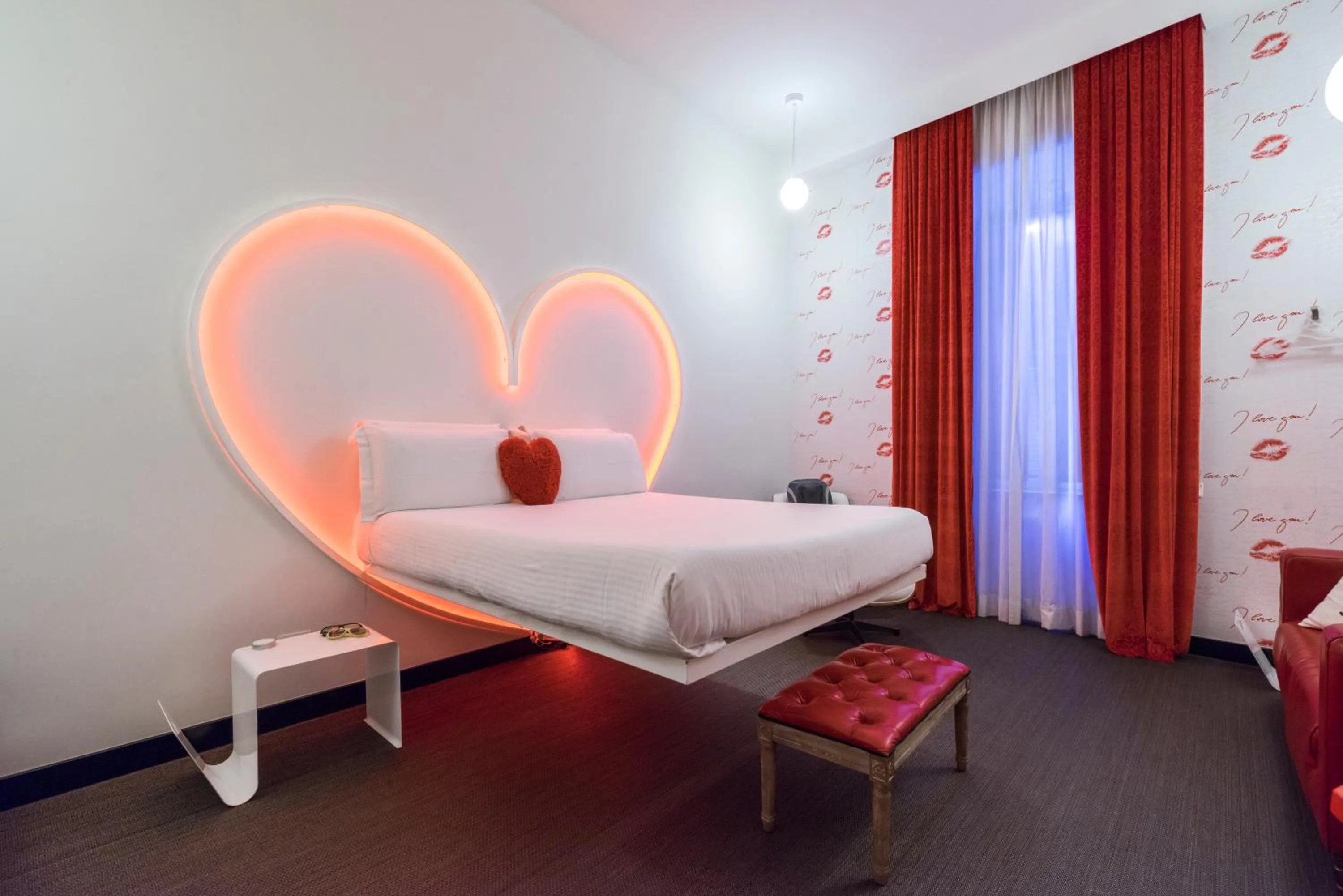 Bedroom, Bed in iRooms Campo dei Fiori