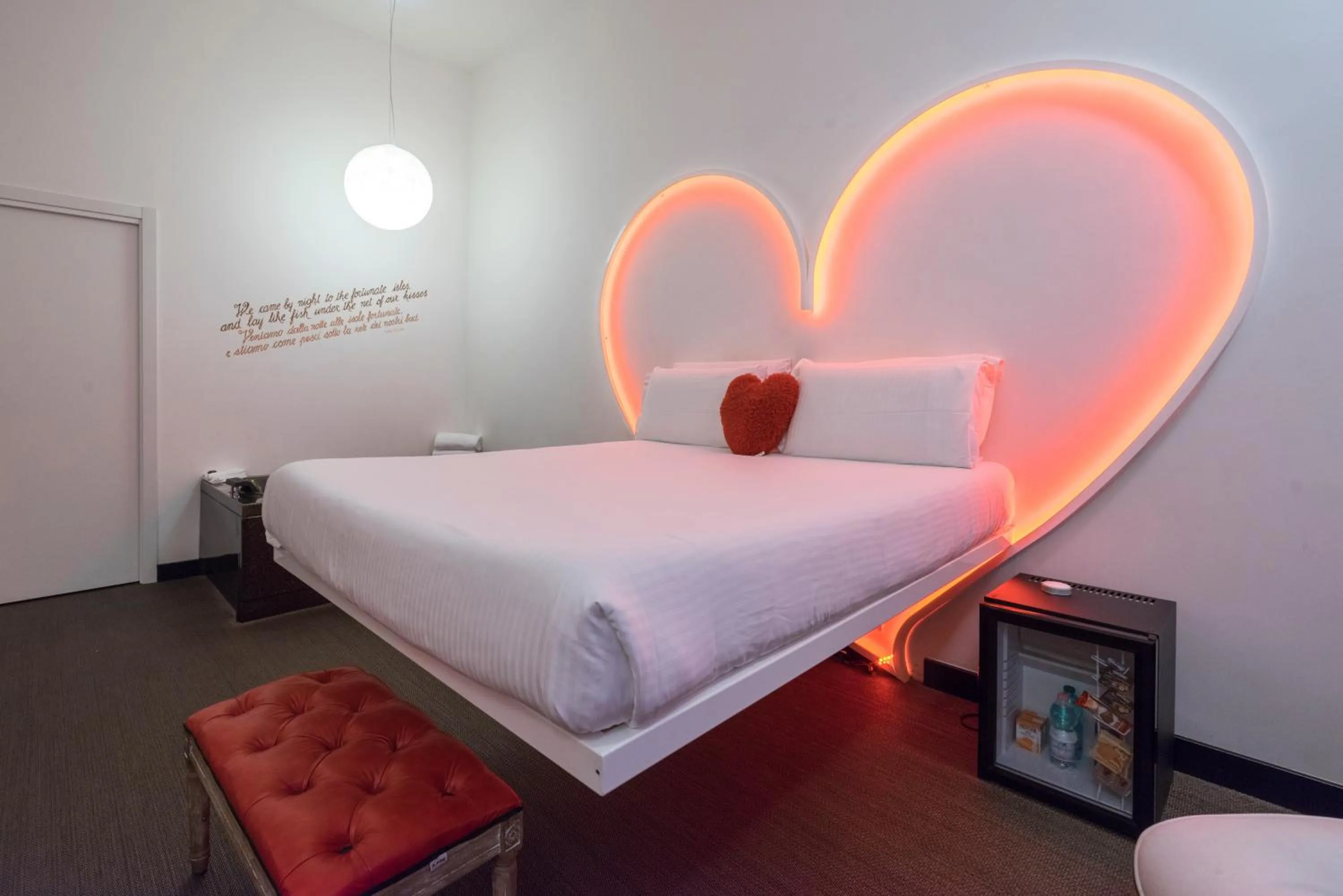 Bedroom, Bed in iRooms Campo dei Fiori