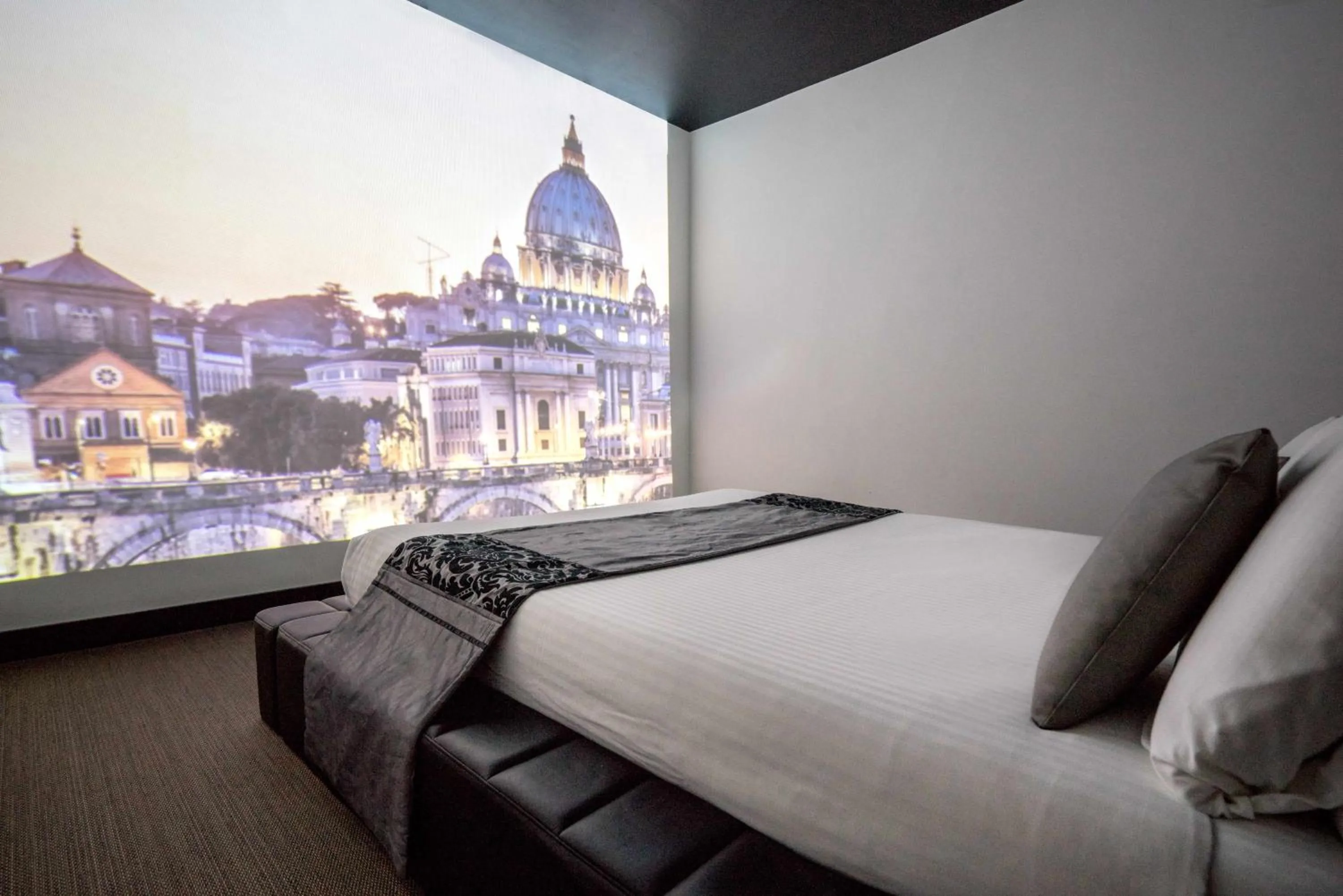 Bedroom, Bed in iRooms Campo dei Fiori