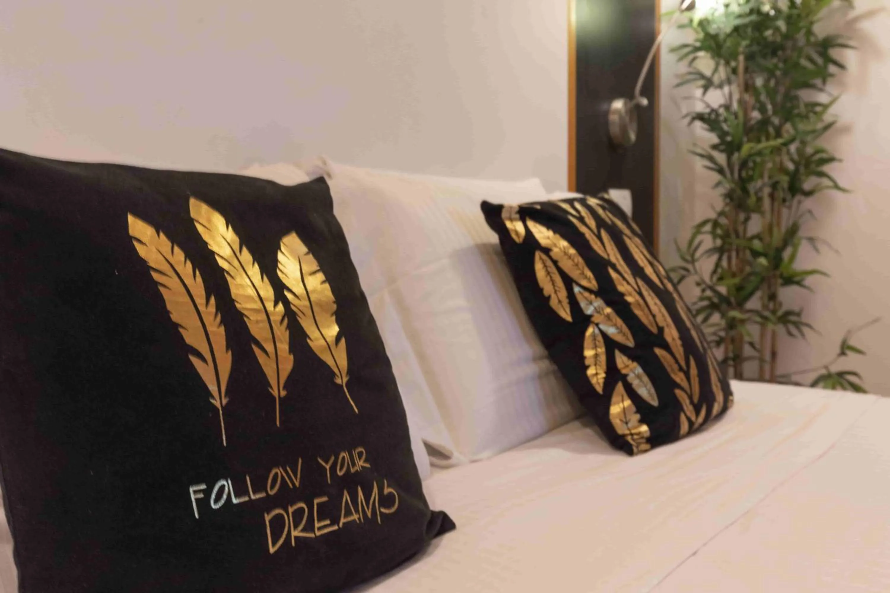 Bedroom, Bed in iRooms Campo dei Fiori