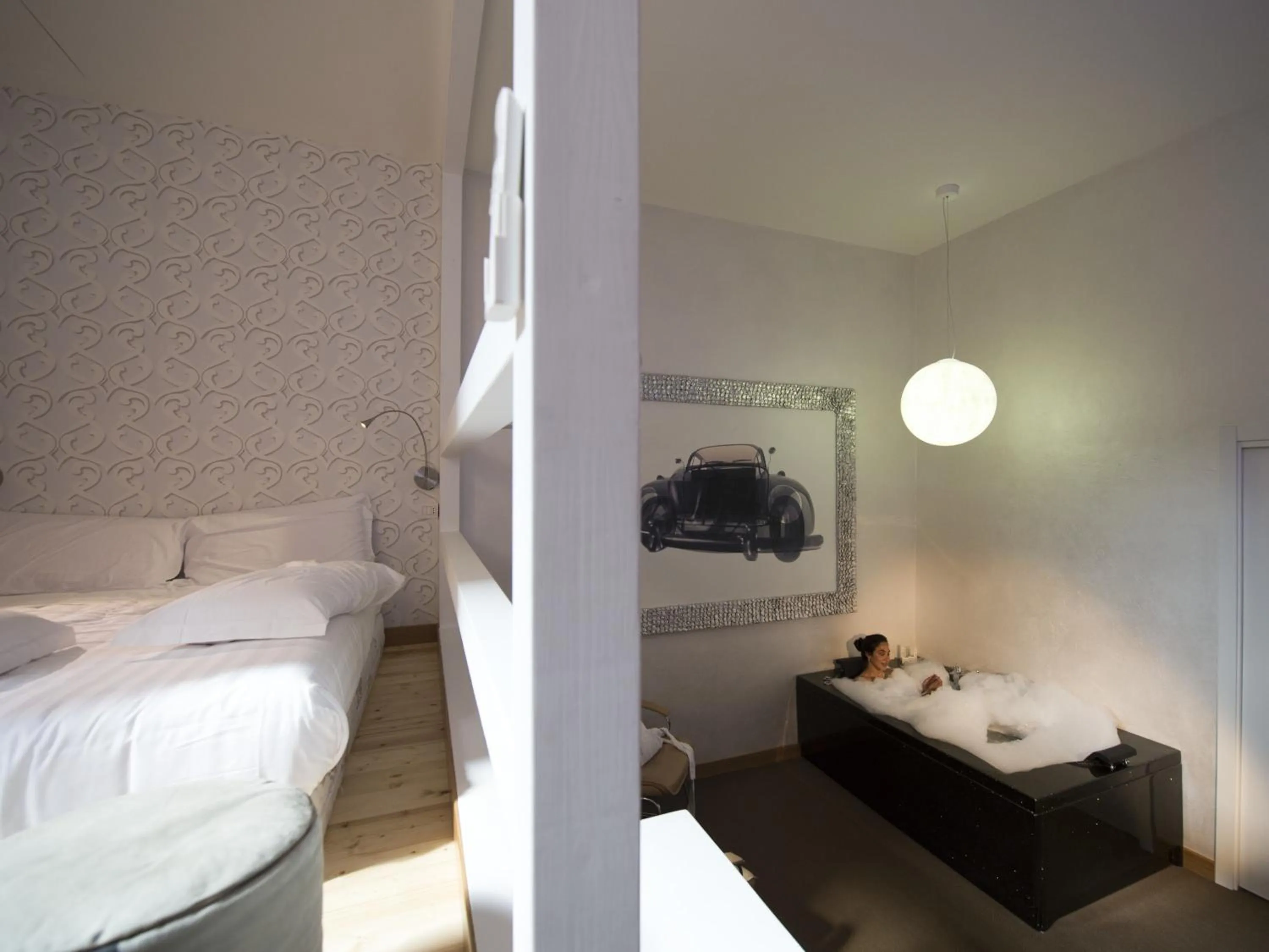 Hot Tub, Bed in iRooms Campo dei Fiori