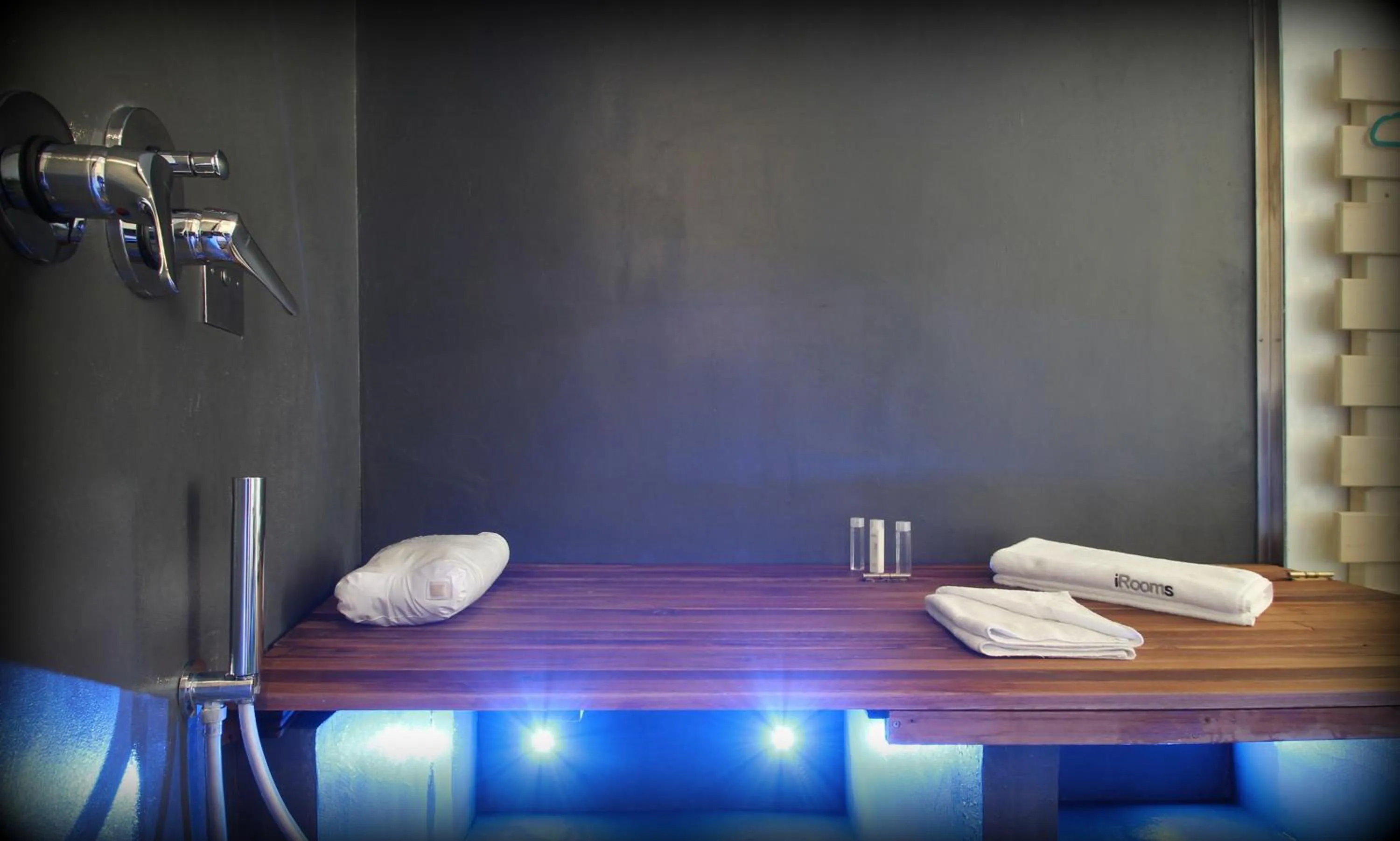 Bathroom in iRooms Campo dei Fiori