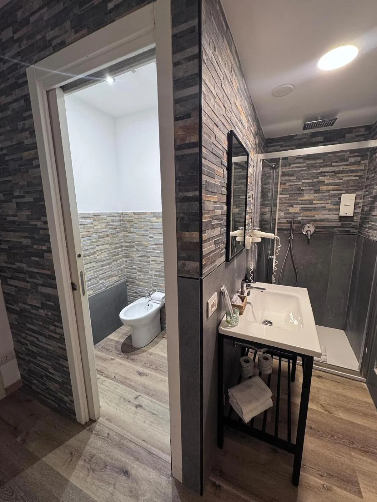 Bathroom in iRooms Campo dei Fiori