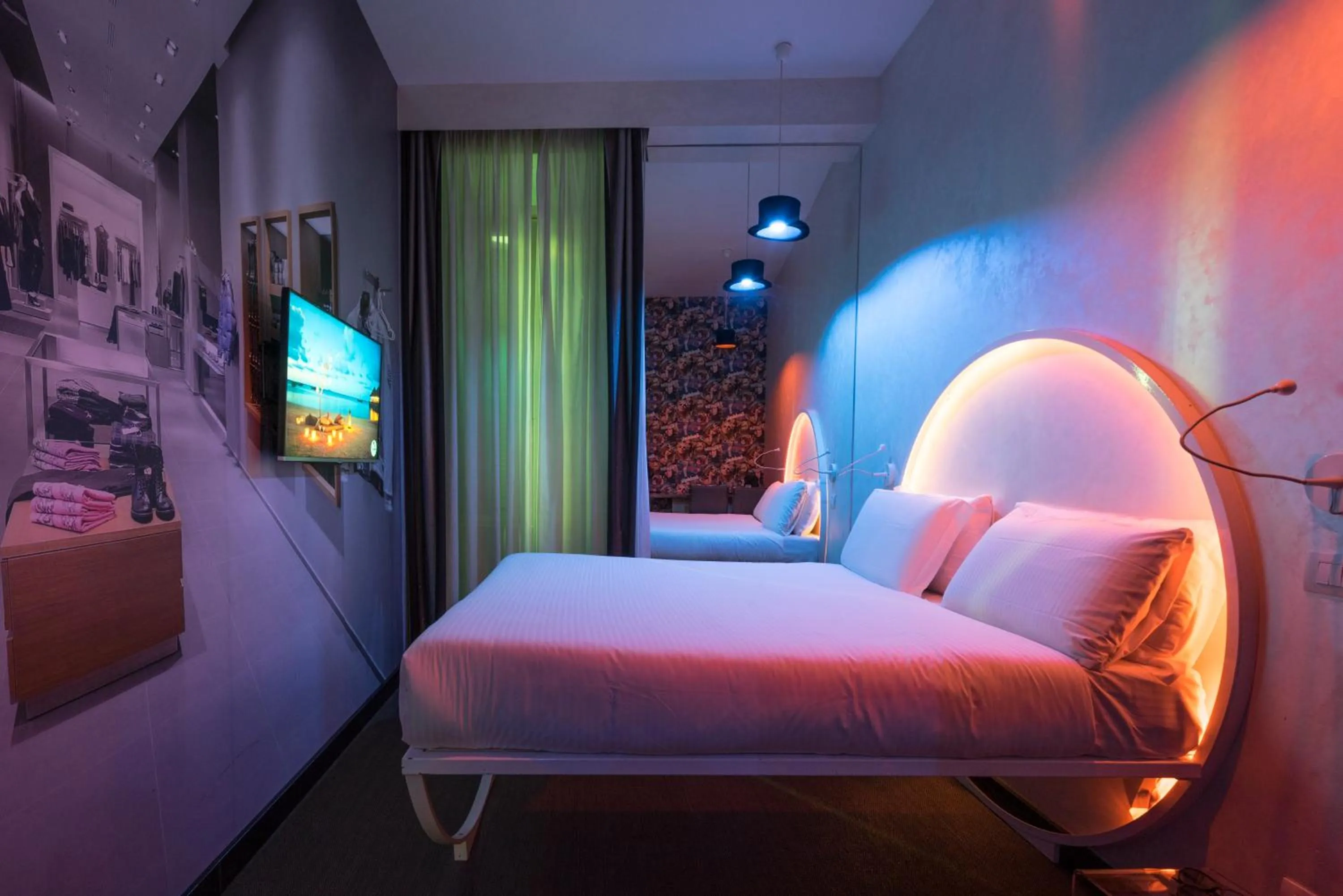 Bedroom, Bed in iRooms Campo dei Fiori