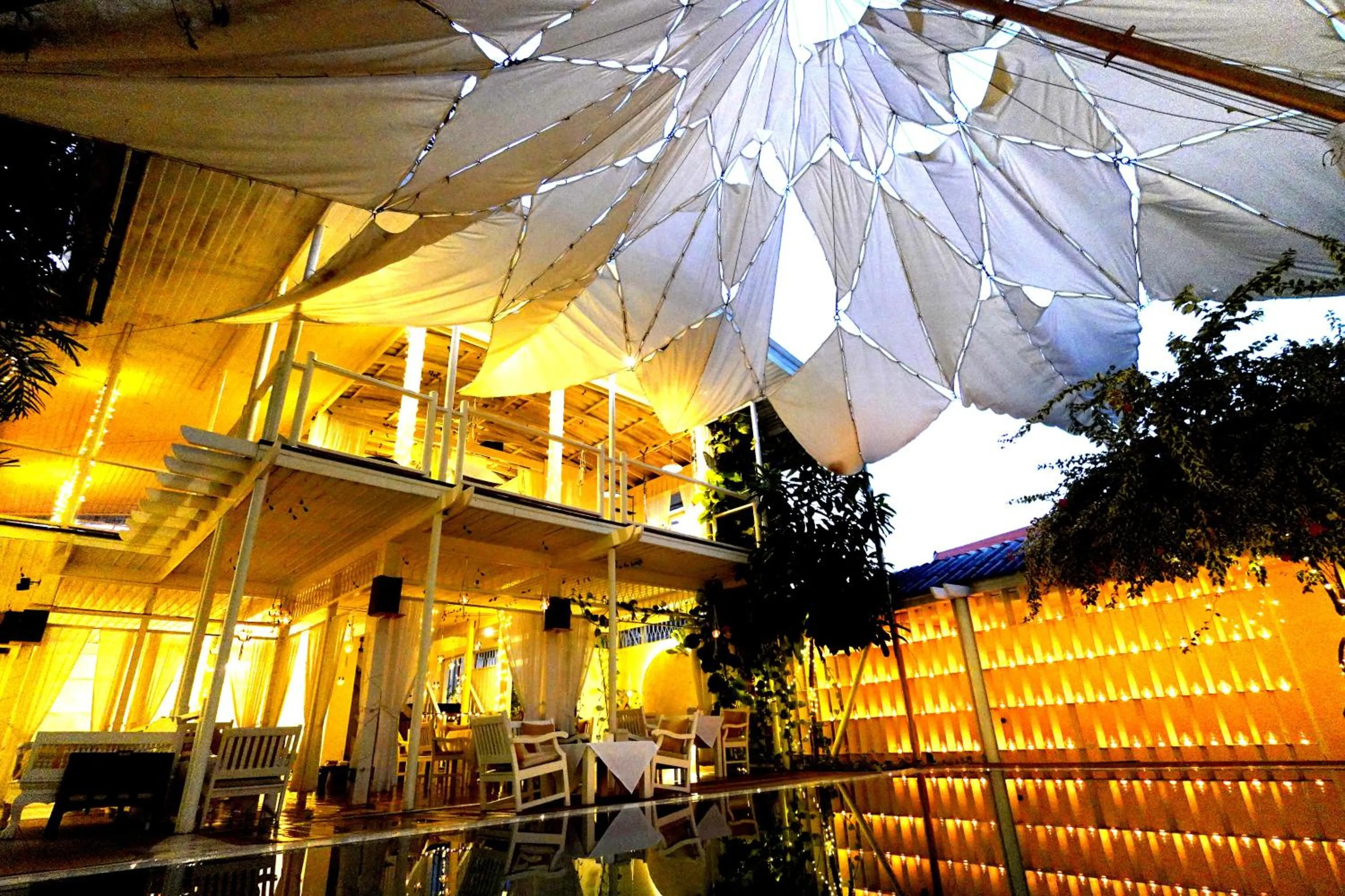 Restaurant/places to eat in To The Moon Guesthouse