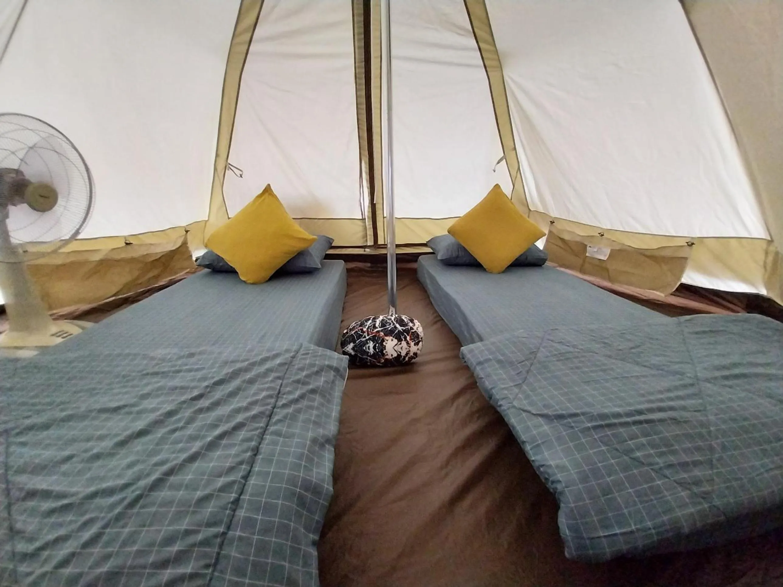 Bed in To The Moon Guesthouse