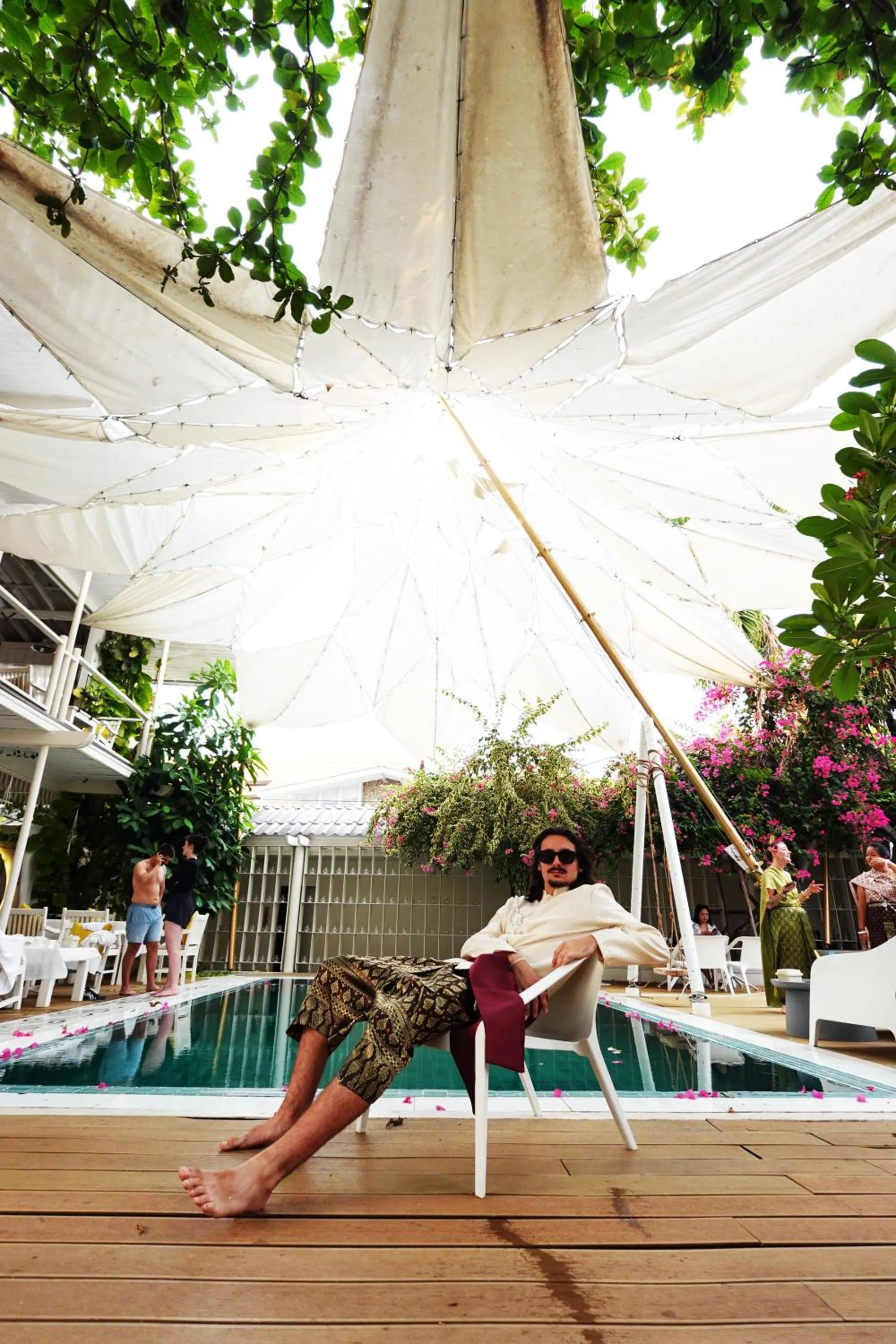 Day in To The Moon Guesthouse