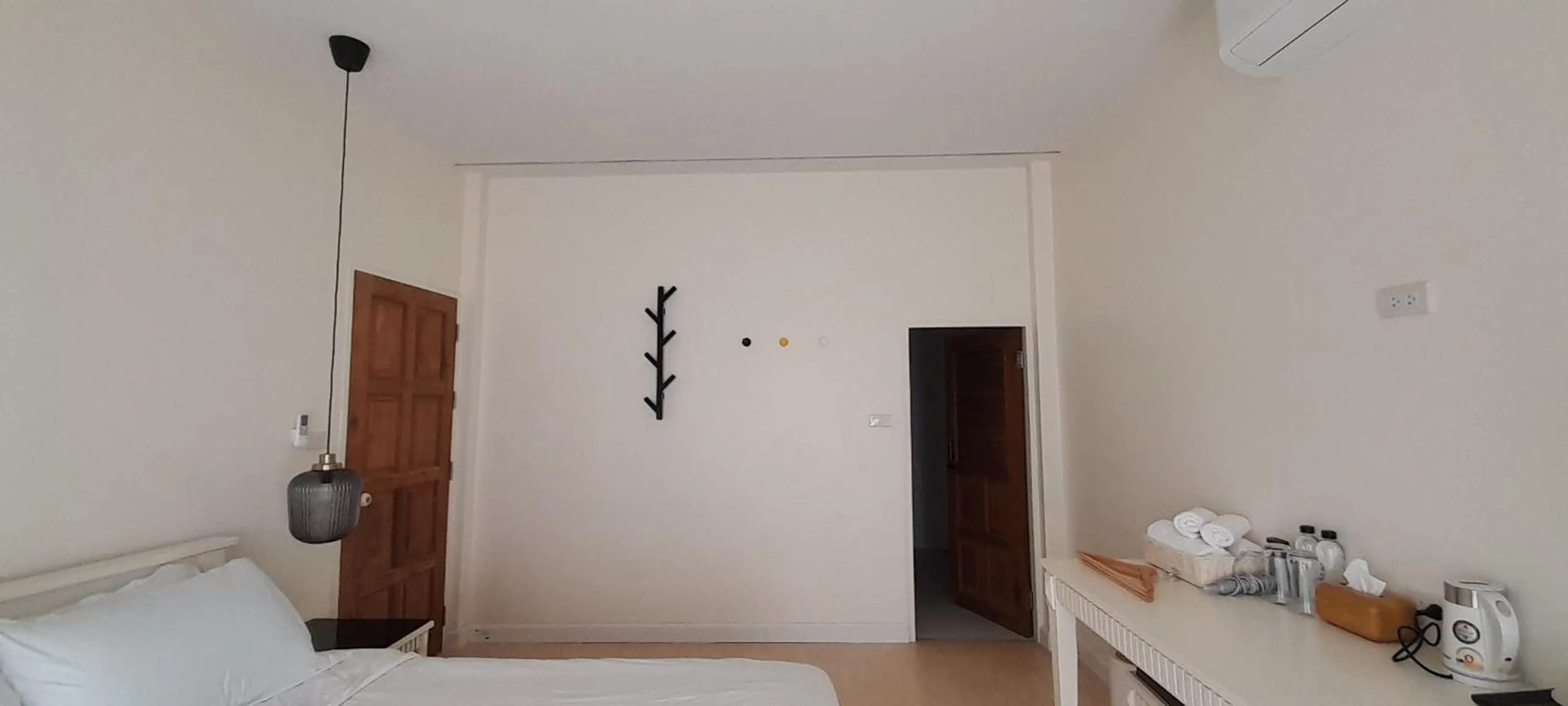 Bathroom, Bed in To The Moon Guesthouse