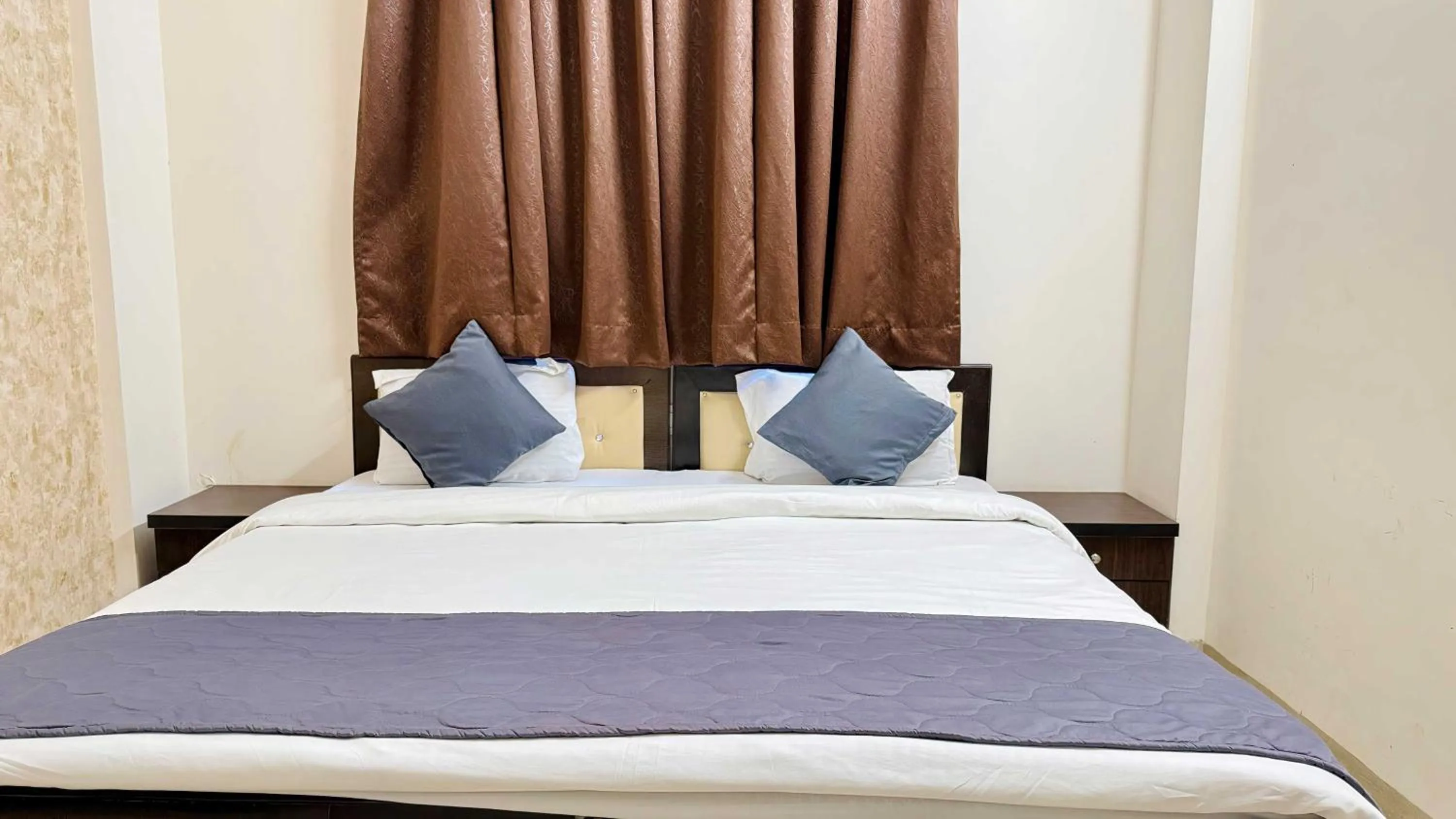 Bed in Hotel Regency