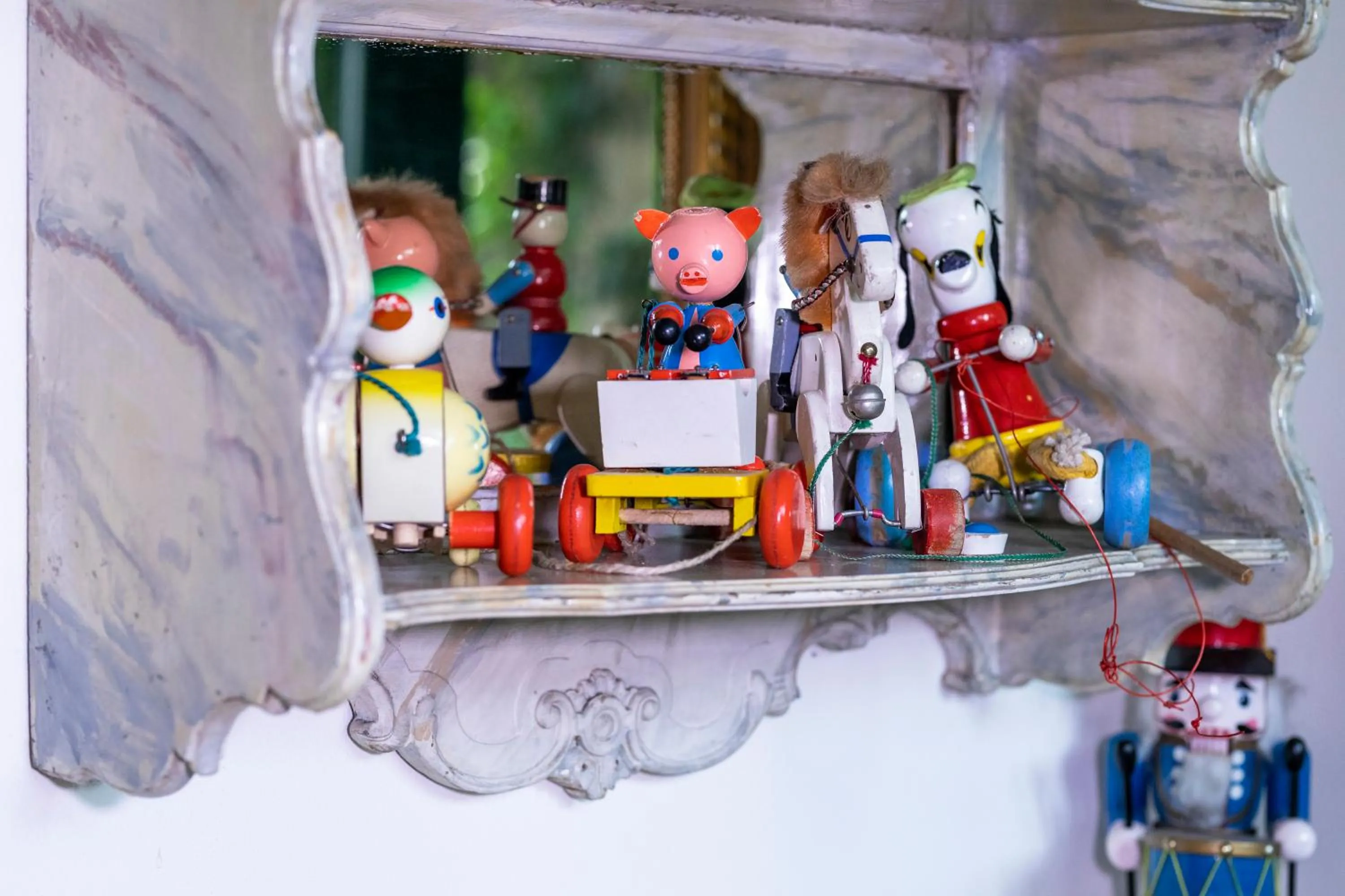 Decorative detail in Rita's Garden