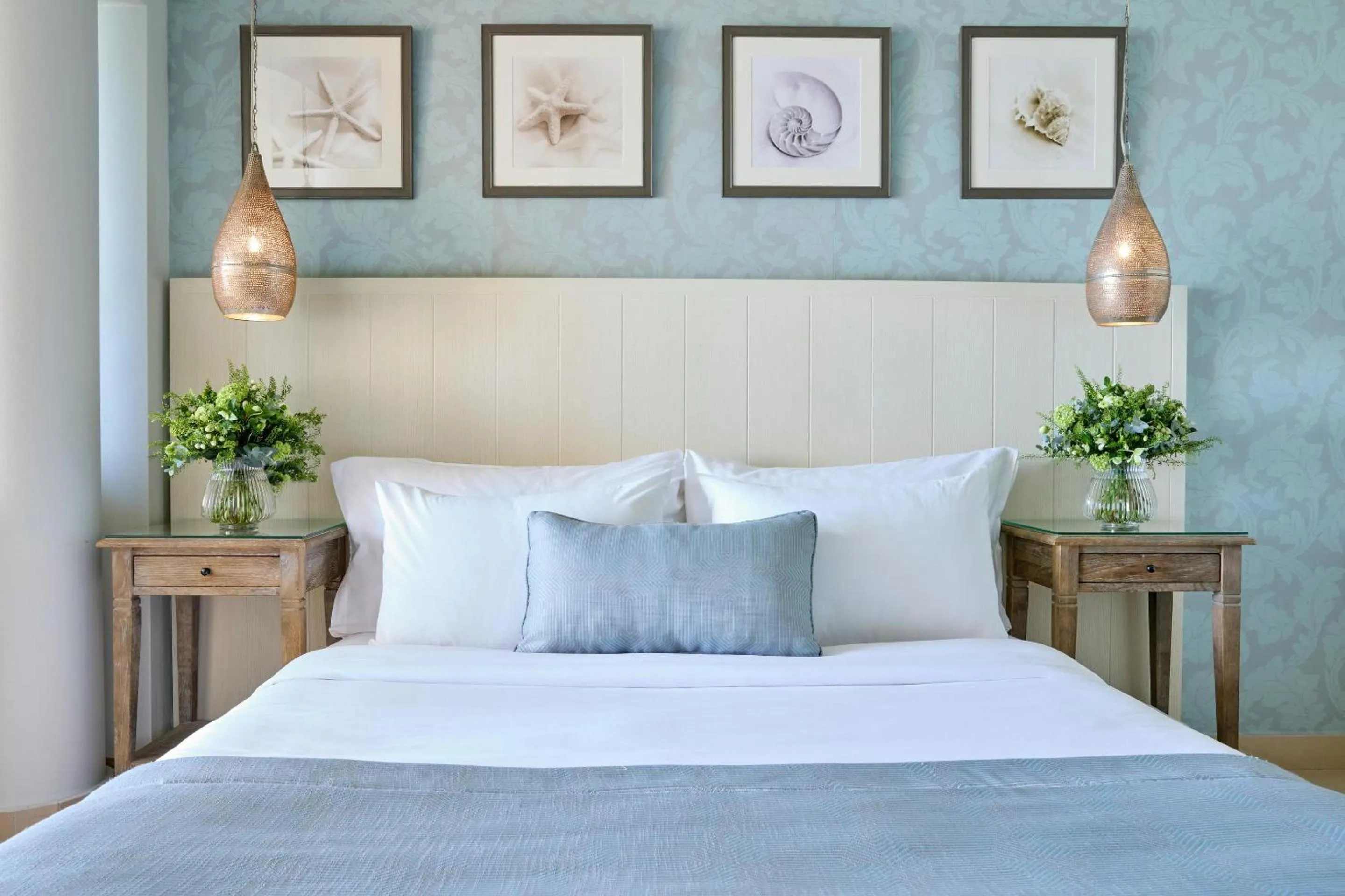 Photo of the whole room, Bed in Sani Beach