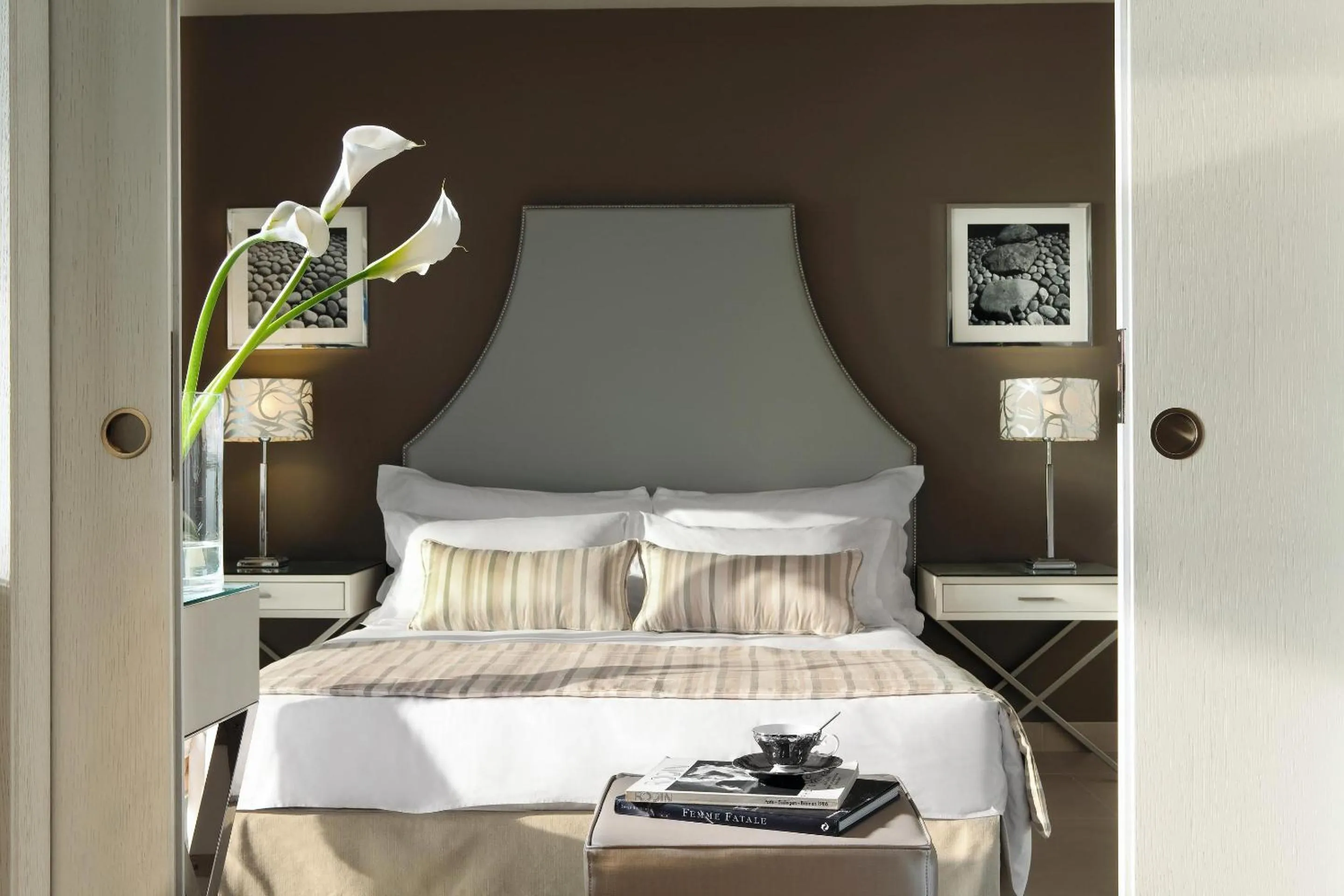 Photo of the whole room, Bed in Sani Beach