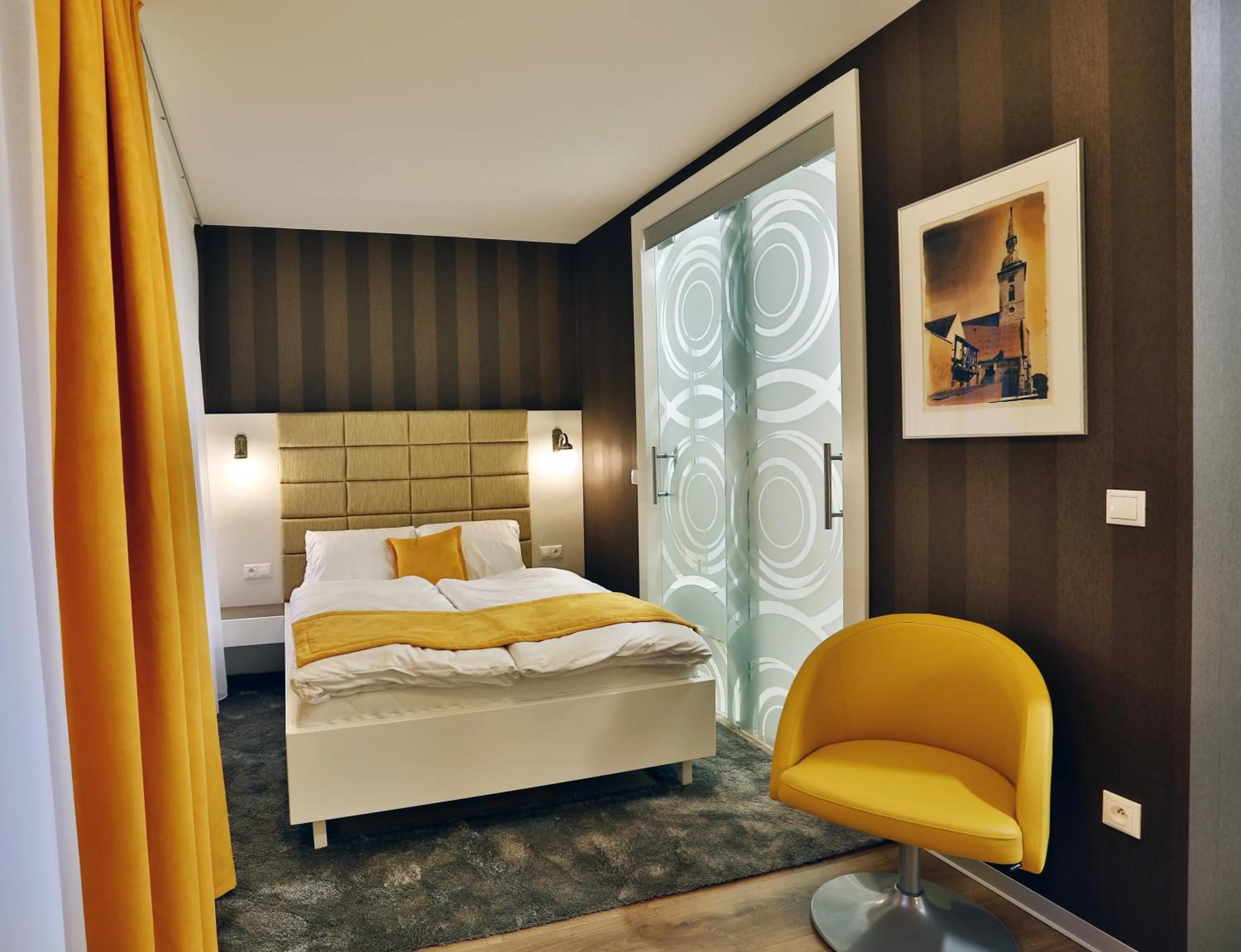 Decorative detail, Bed in VIP Apartments