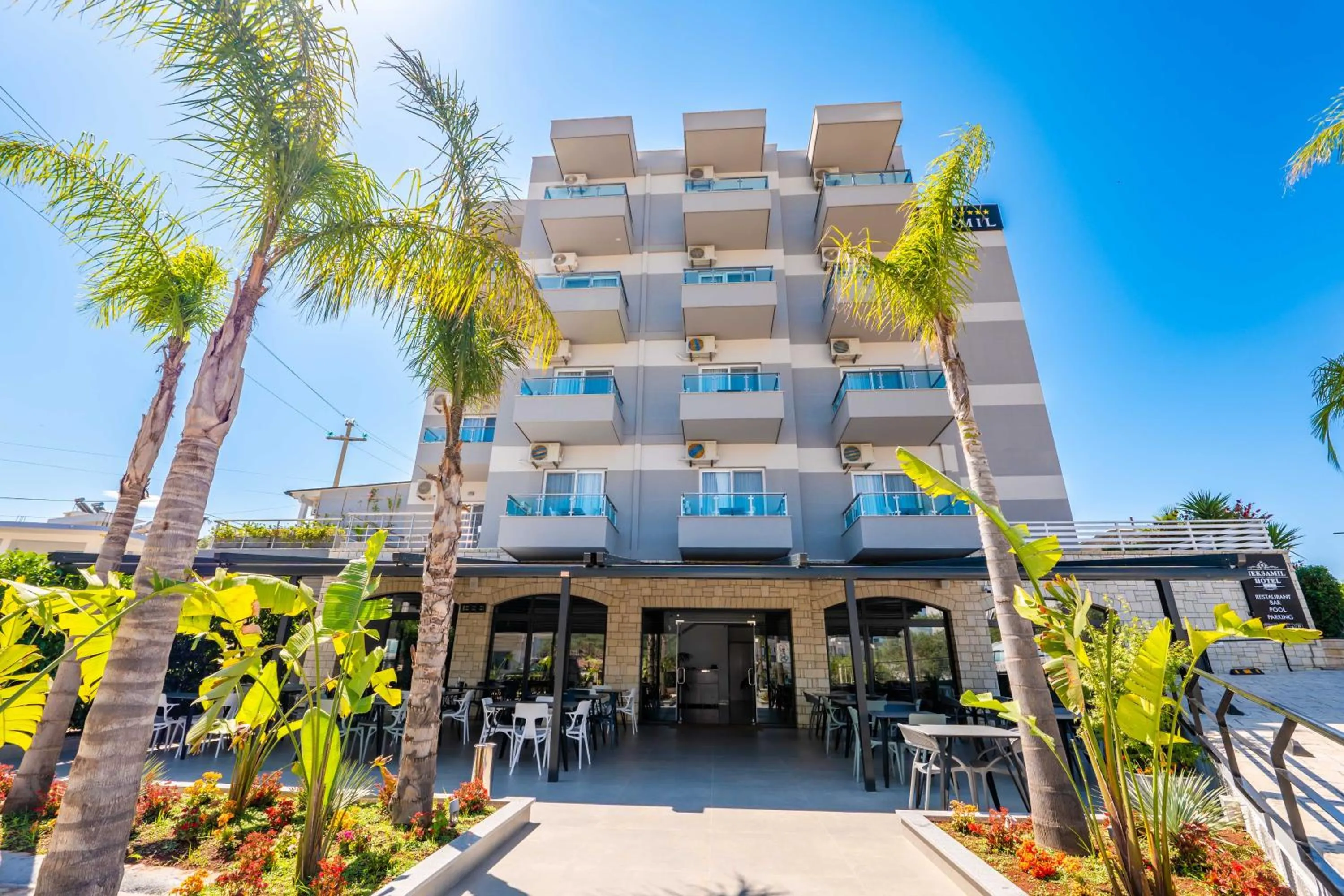 Property building in Heksamil Hotel