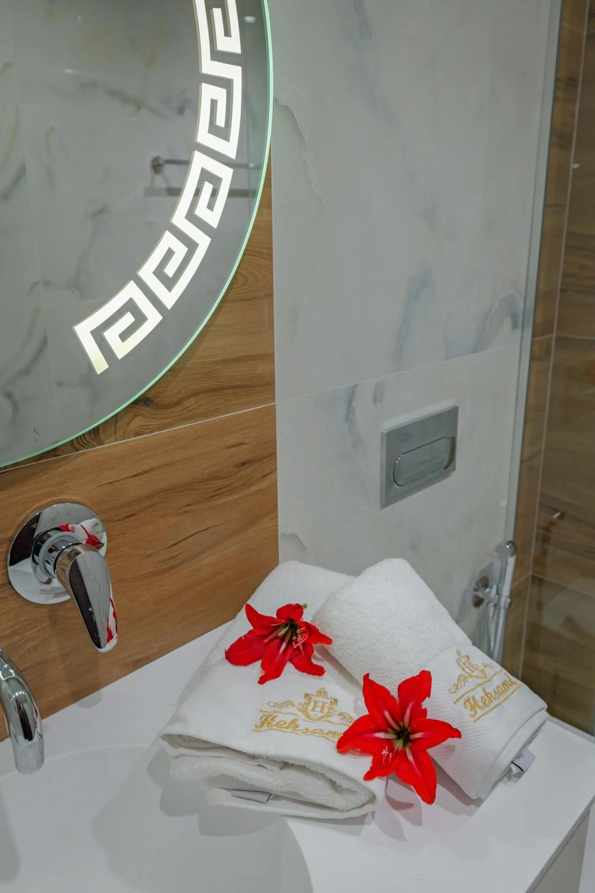 Bathroom in Heksamil Hotel