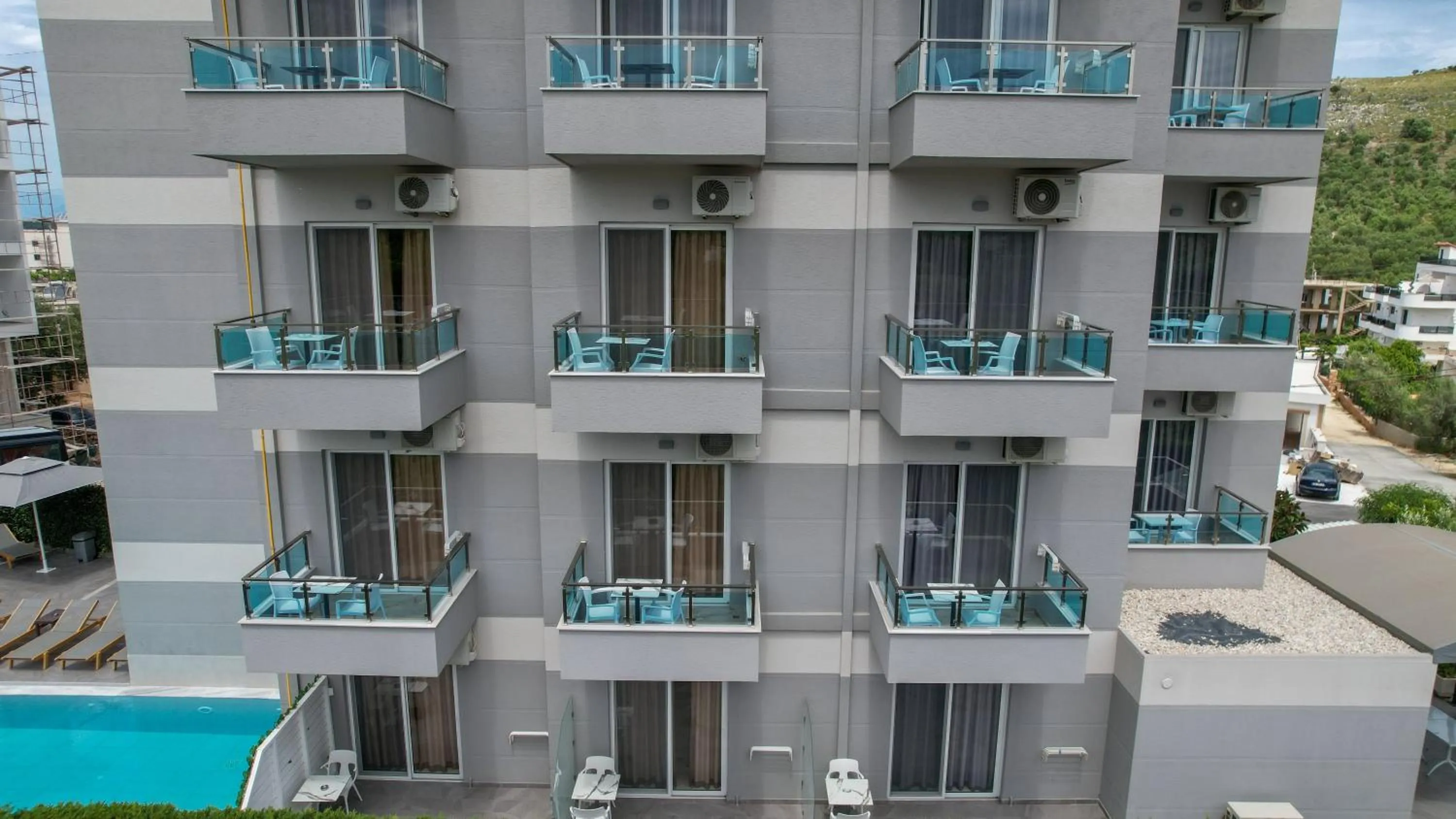 Property building in Heksamil Hotel