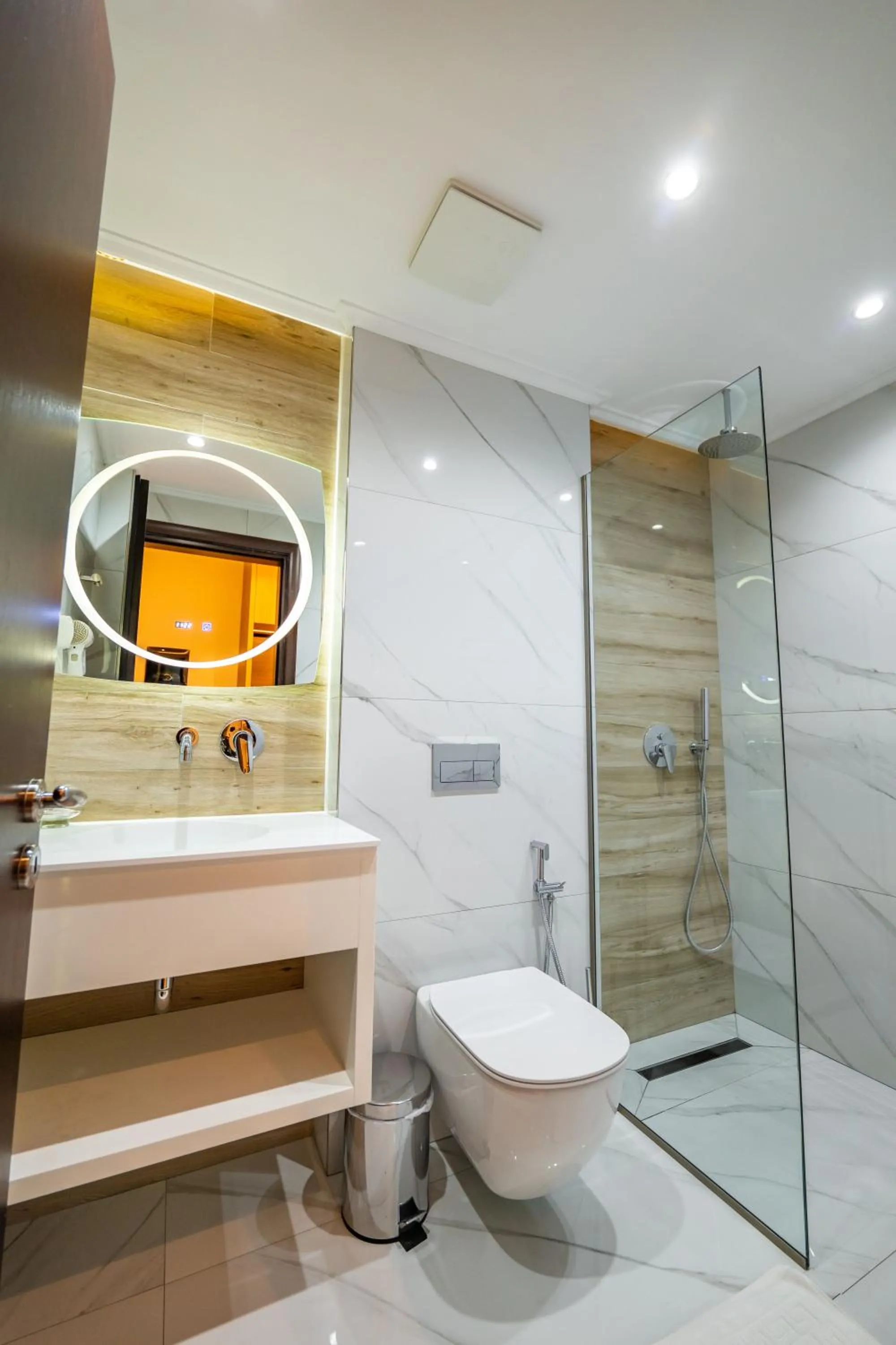 Shower in Heksamil Hotel